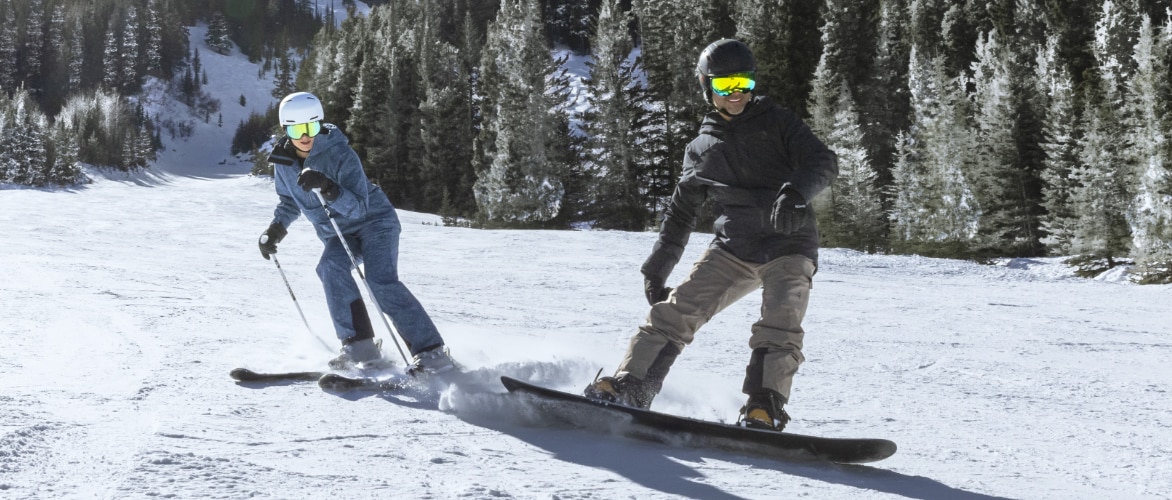 Dare to descend. Gear up for the hill with ski and snowboard jackets from our top brands.