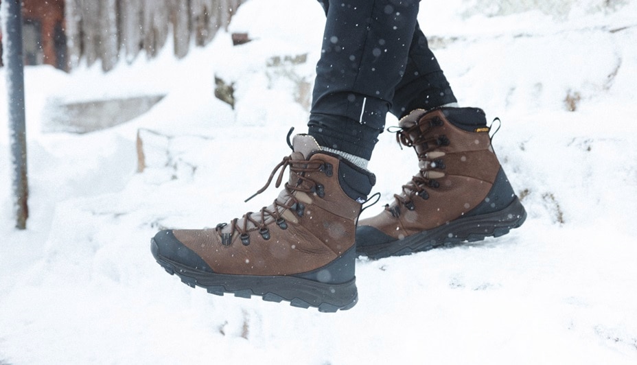 FOOTWEAR