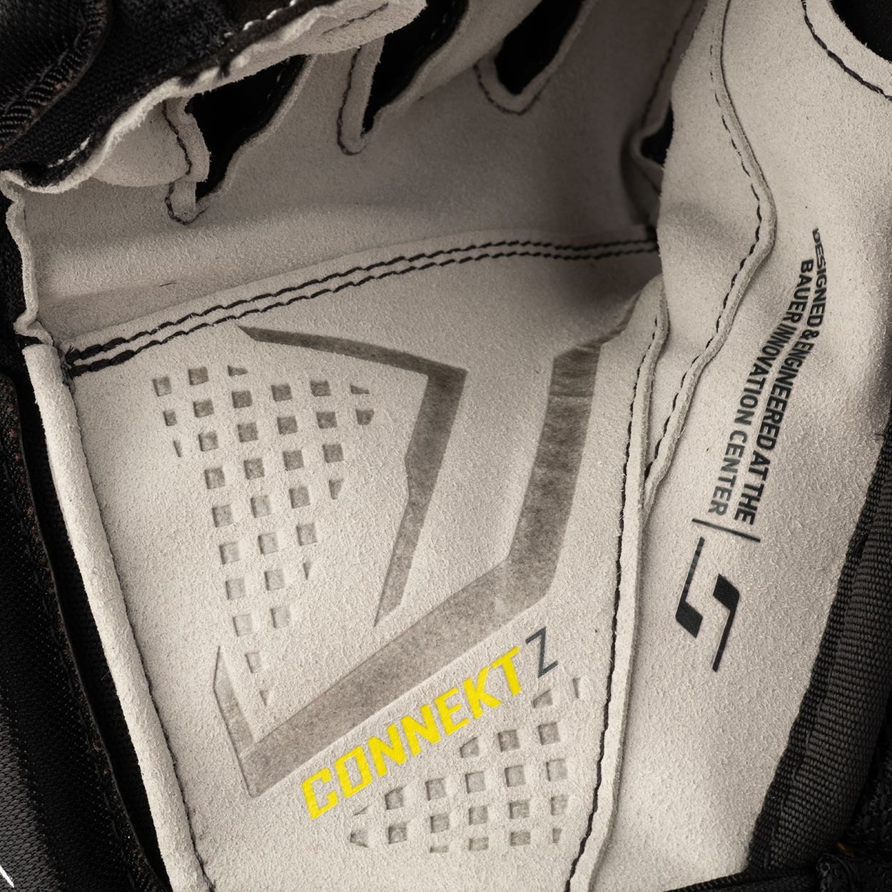 Bauer Supreme Fuse Senior Hockey Gloves - Protective and Lightweight