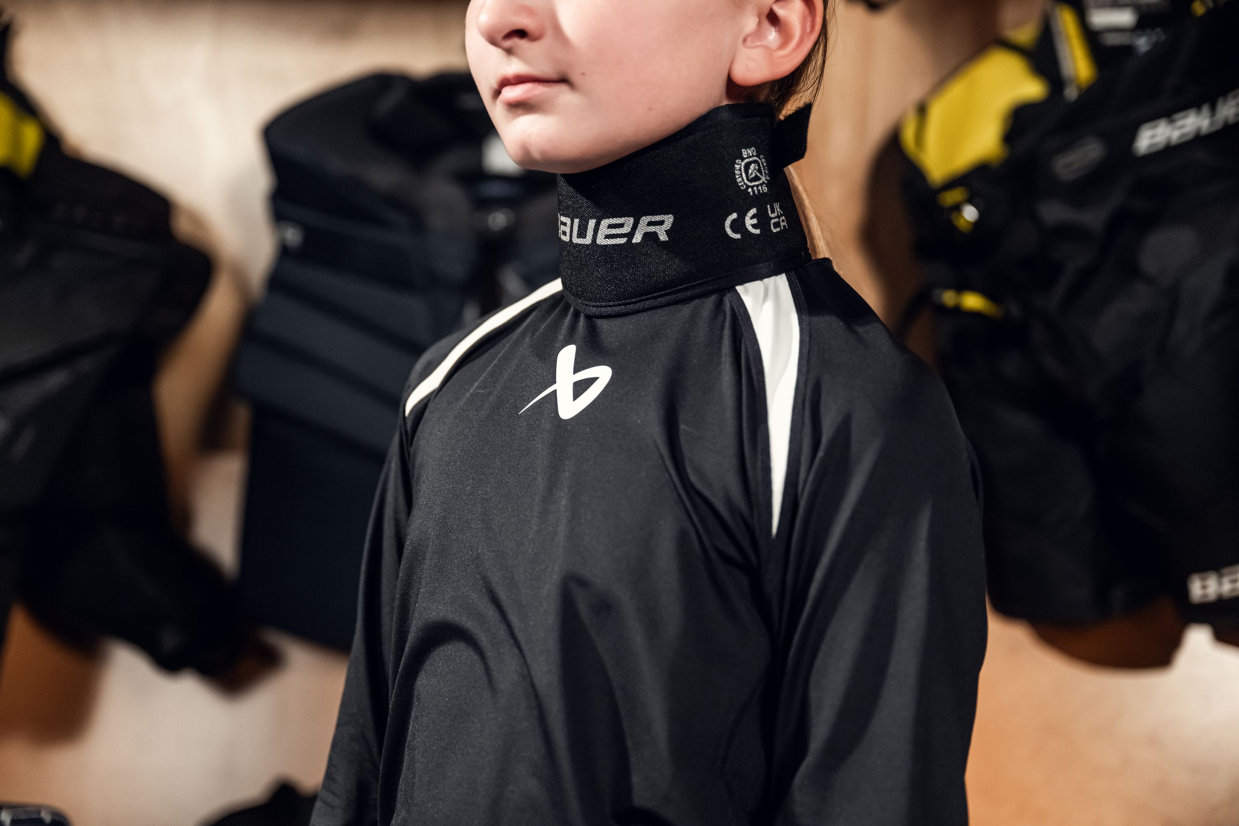 Bauer NLP7 Core Neck Guard Collar - Youth