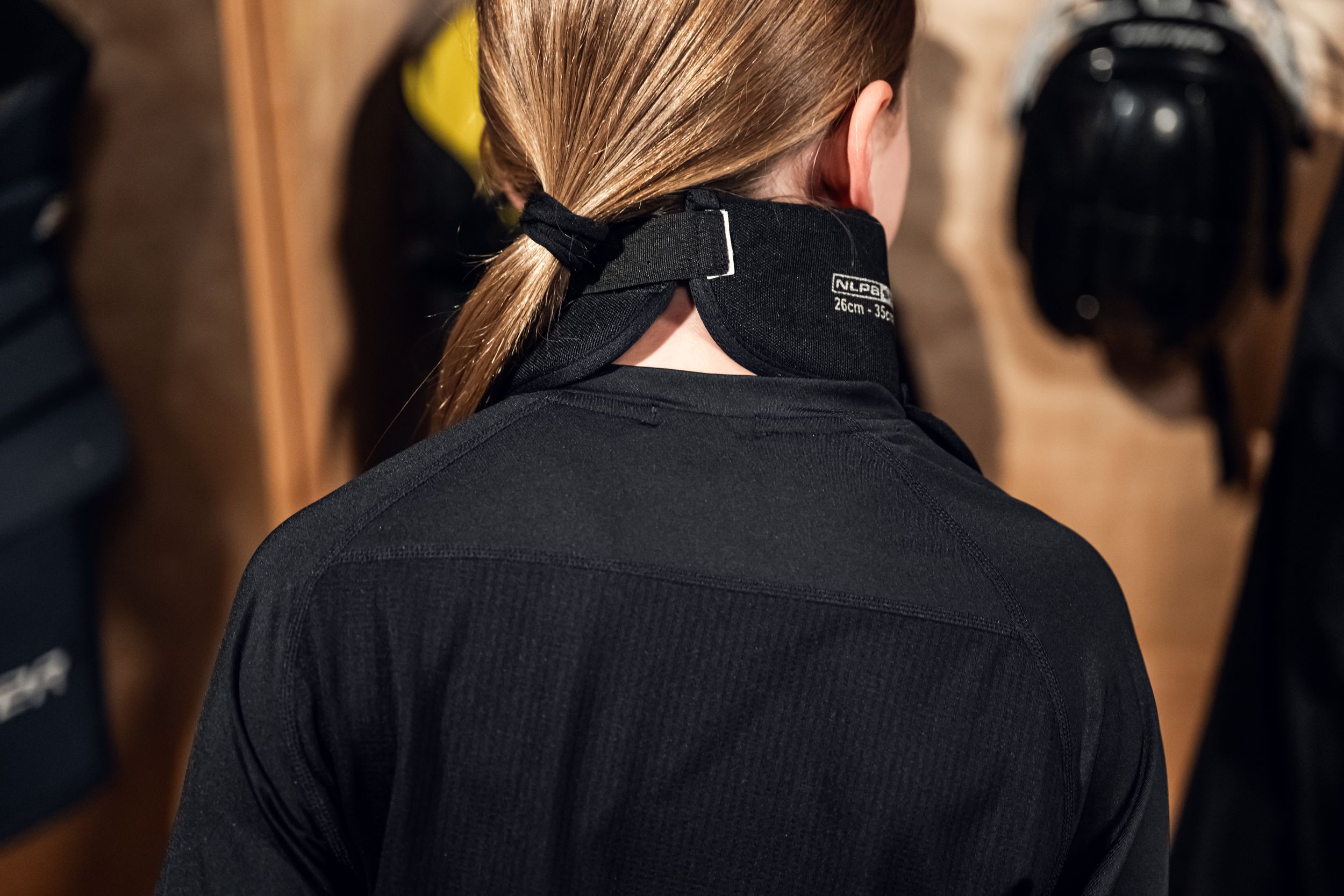 Bauer NLP8 Core Neck Guard Bib - Youth