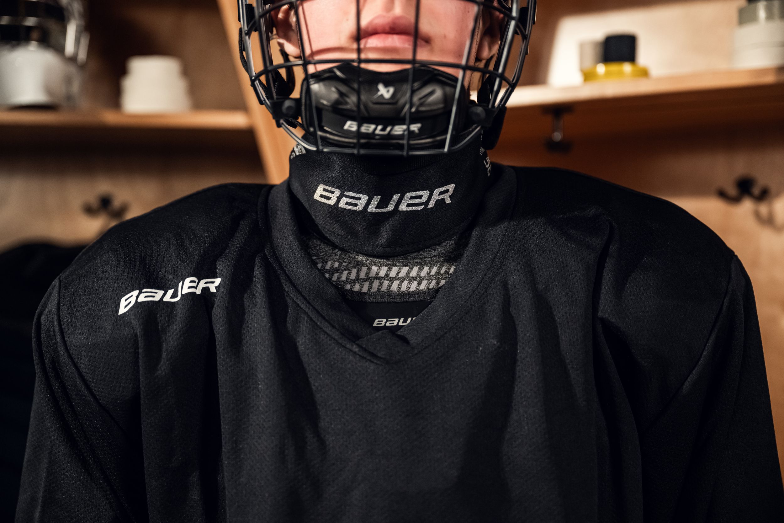Bauer NG21 Prem Senior Neckguard Collar