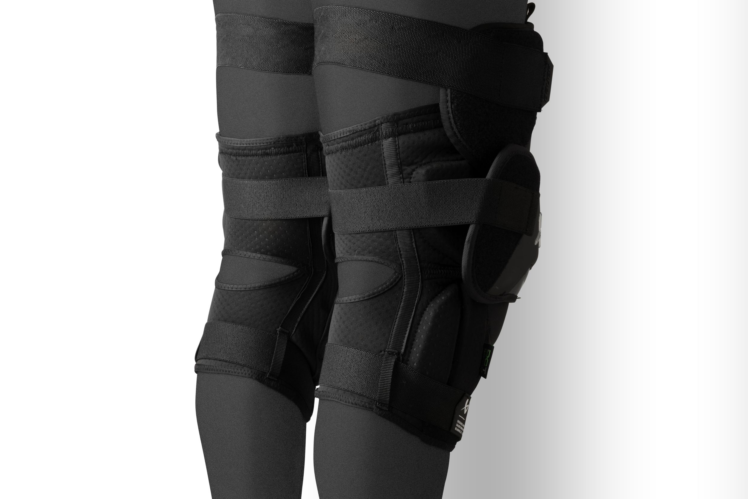 Bauer Pro Intermediate Goalie Knee Guard