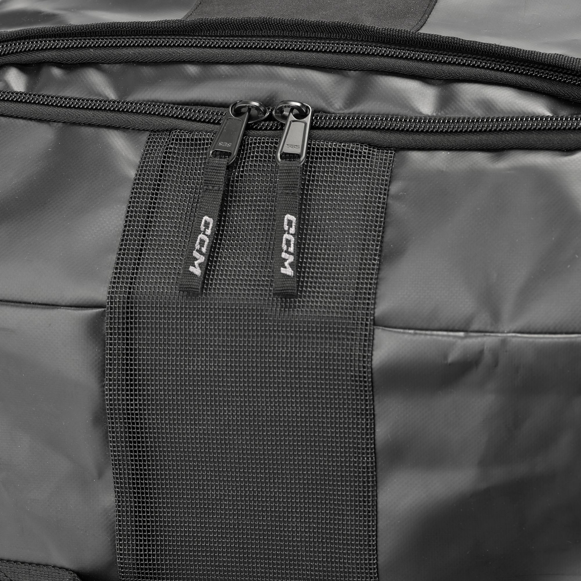 CCM 550 Player 37 Inch Hockey Carry Bag CloseUp