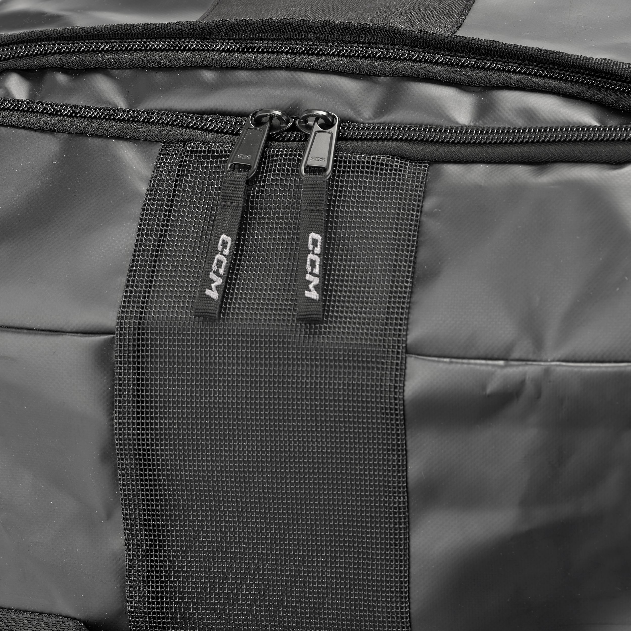 CCM 550 Player 37 Inch Hockey Carry Bag CloseUp