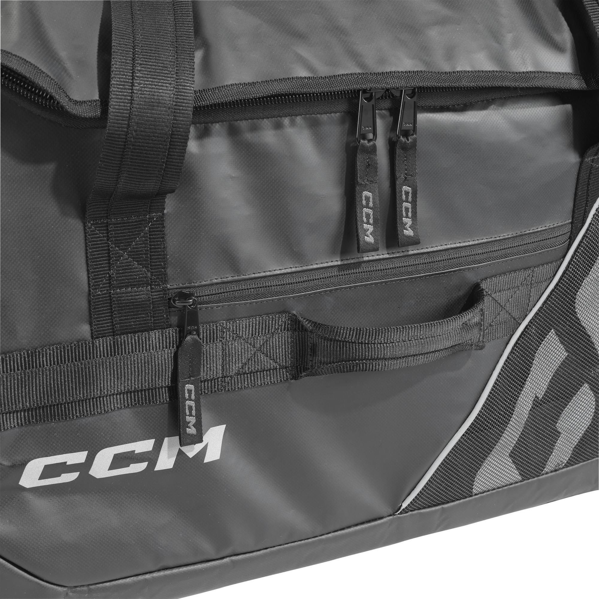 CCM 580 Player 32 Inch Hockey Wheel Bag CloseUp