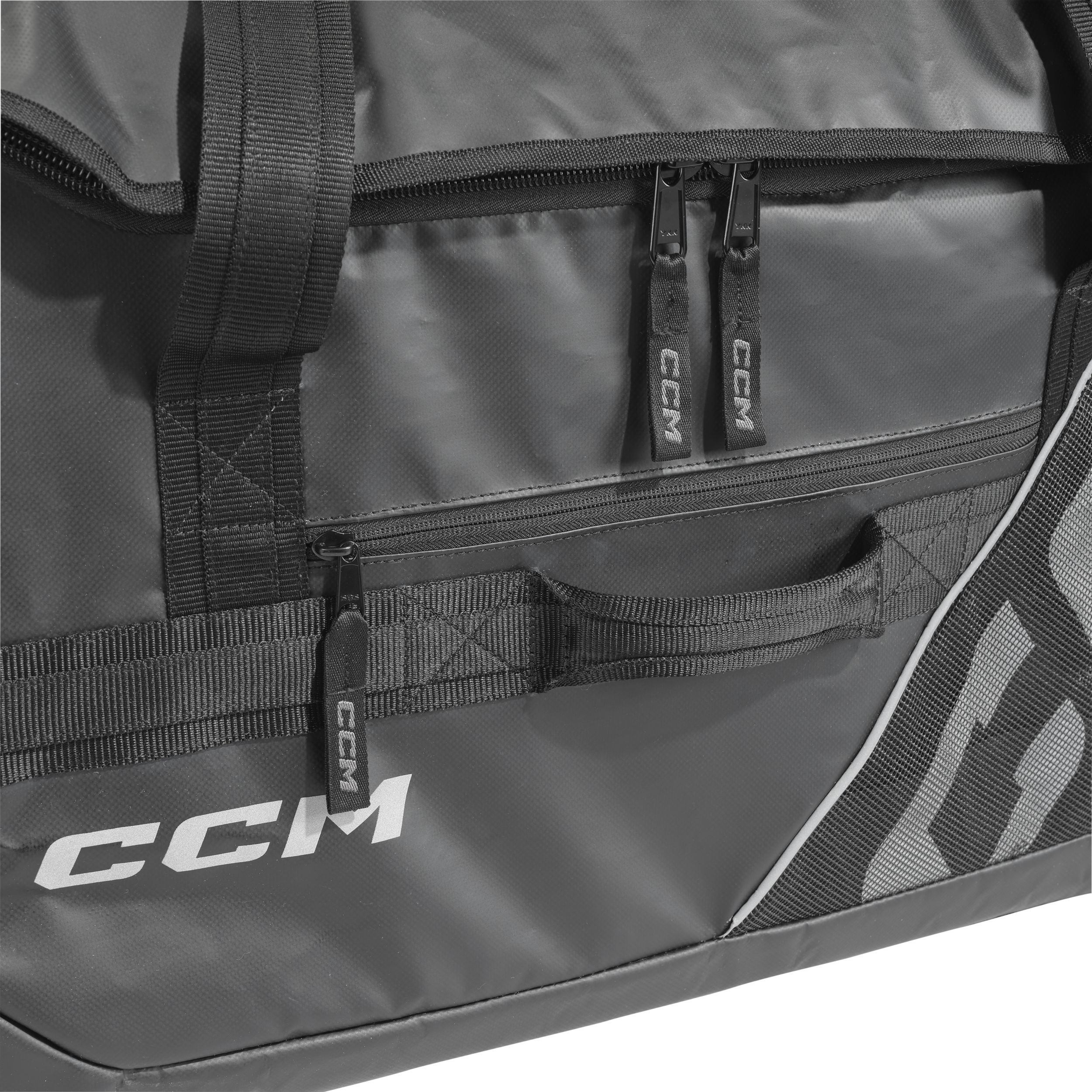 CCM 580 Player 37 Inch Hockey Wheel Bag CloseUp