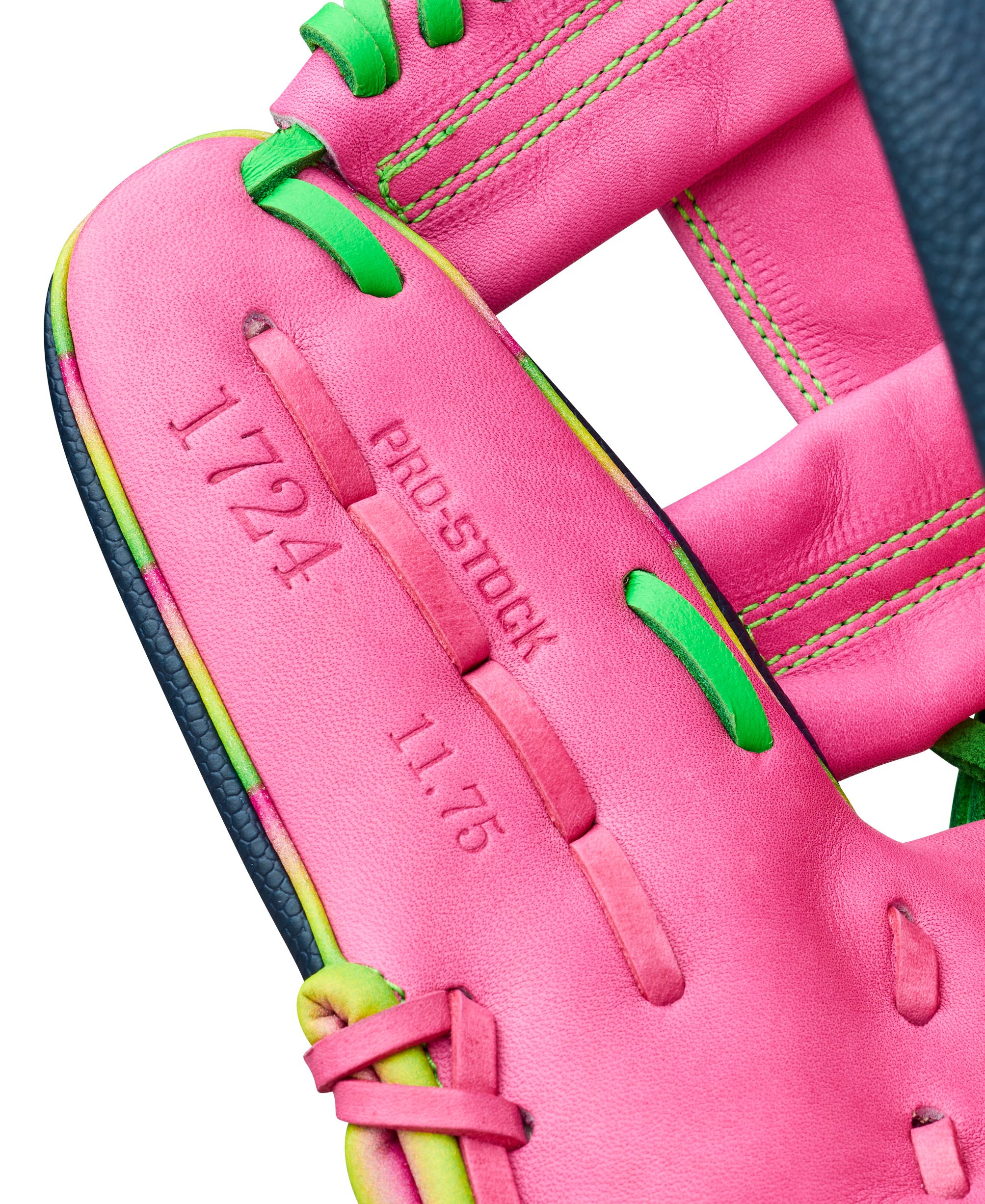 Wilson A2000 1724SS 11.5 Inch Senior Right Hand Baseball Fielder Glove