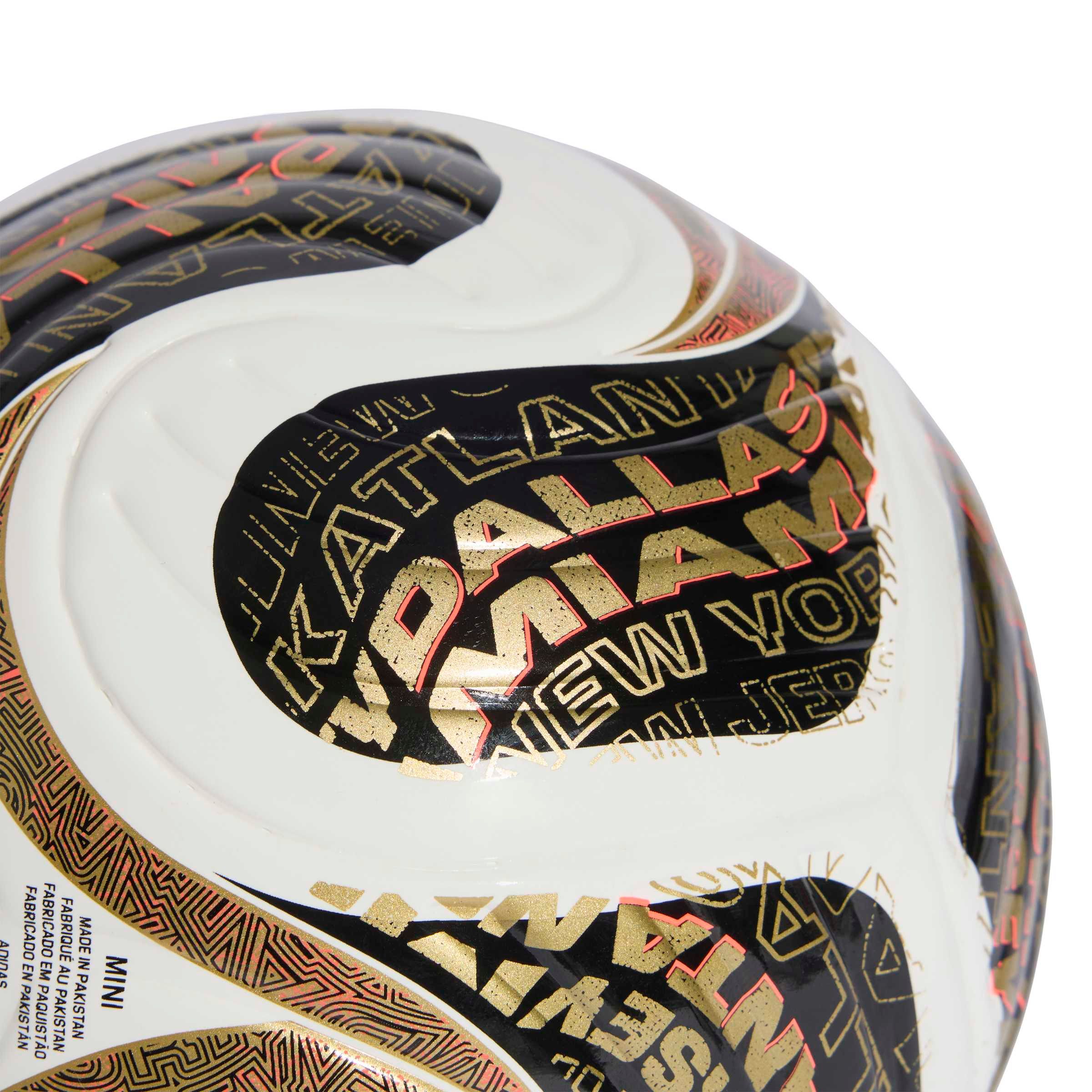 adidas FIFA World Cup 26™ Finals Trionda Mini Soccer Ball