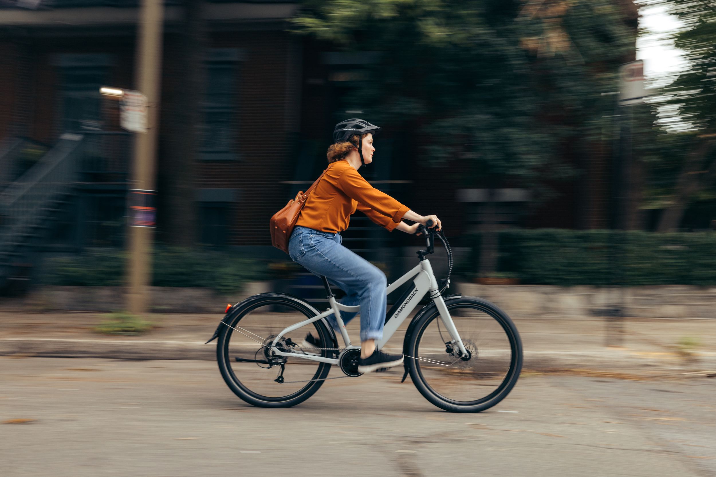 DIAMONDBACK GREENWAY E 27.5 CITY EBIKE (Q123)