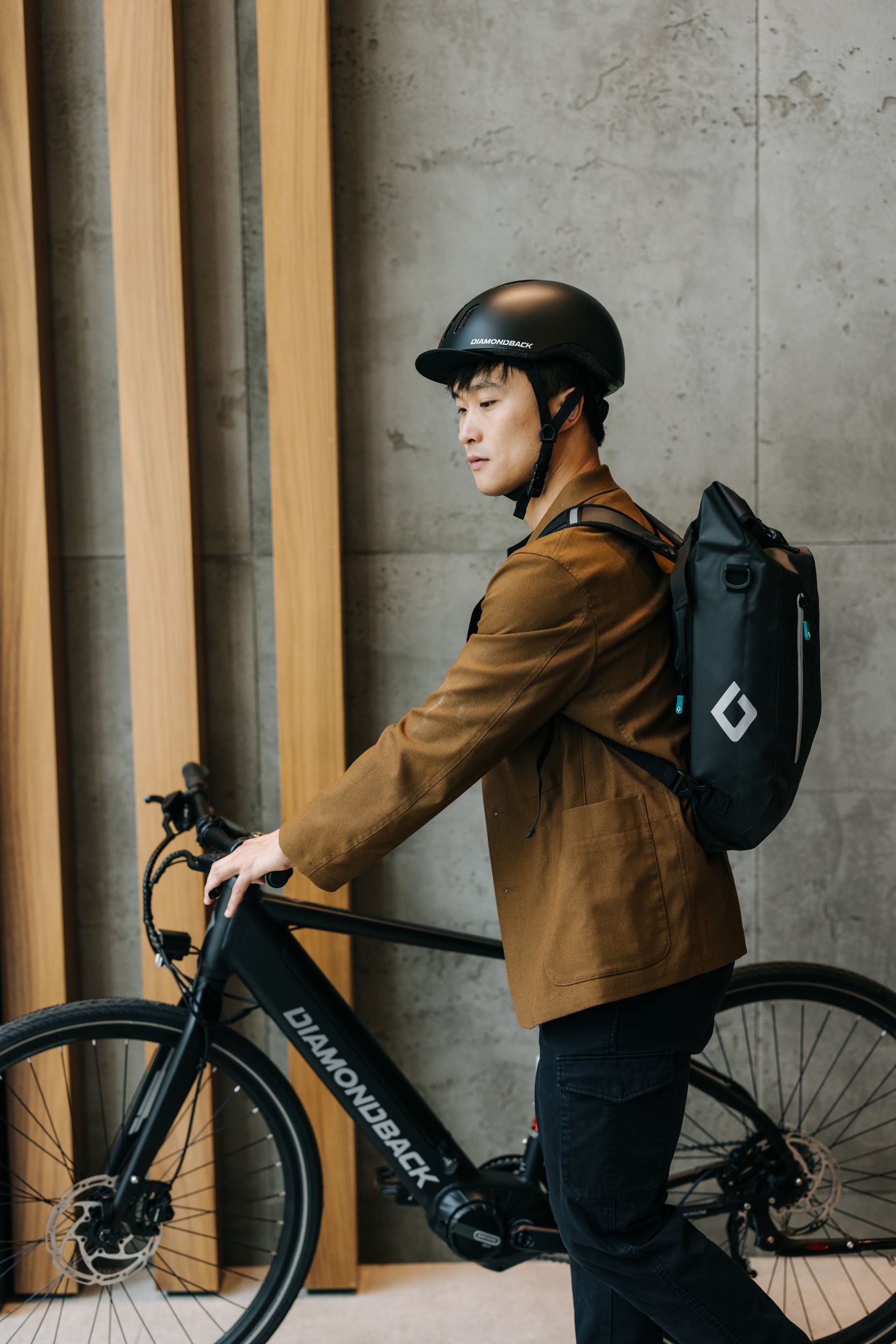 DIAMONDBACK NORDET 700C FLATBAR EBIKE (Q123)