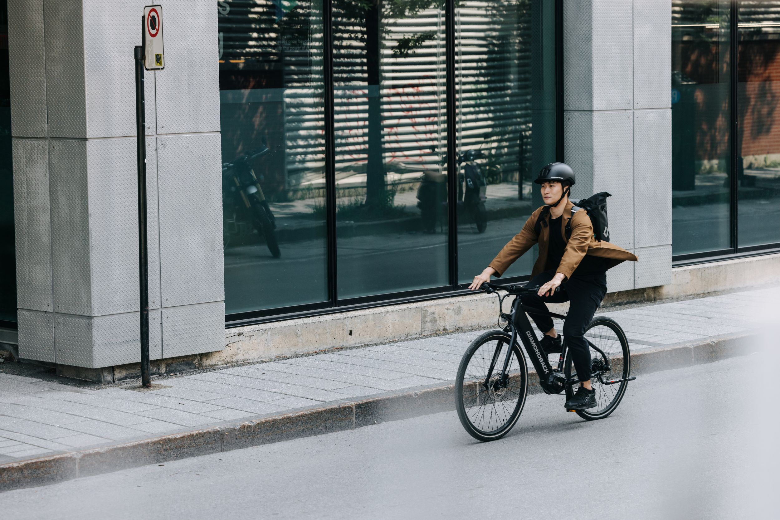 DIAMONDBACK NORDET 700C FLATBAR EBIKE (Q123)