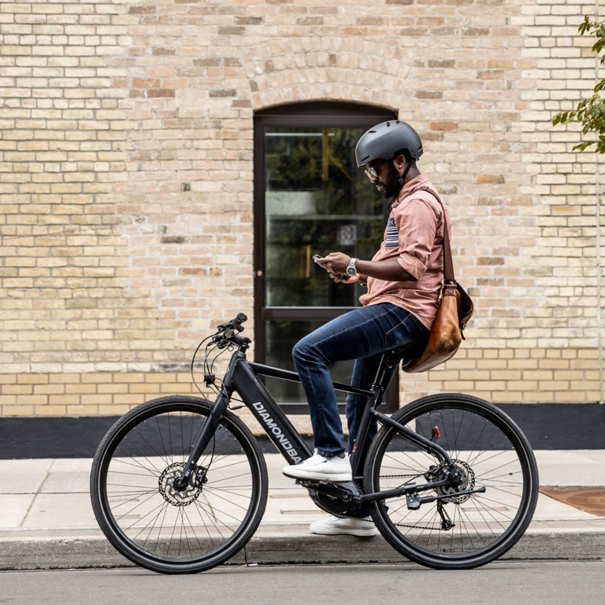 DIAMONDBACK NORDET 700C FLATBAR EBIKE (Q123)