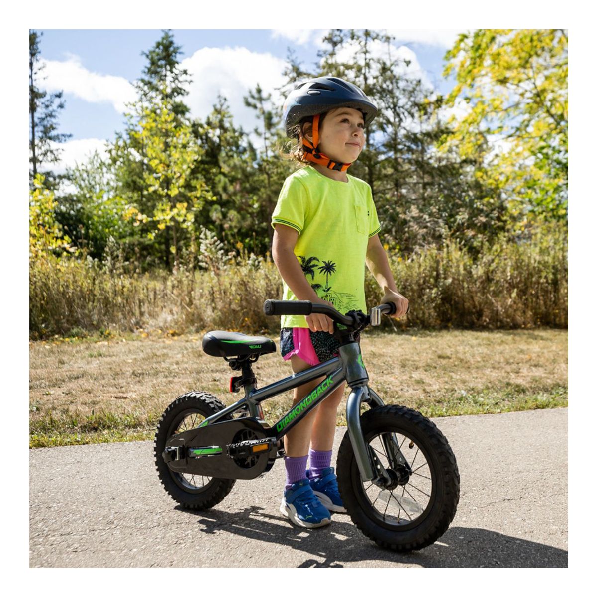 Diamondback Frenzy 12" Junior Mountain Bike Front_Angled_Right