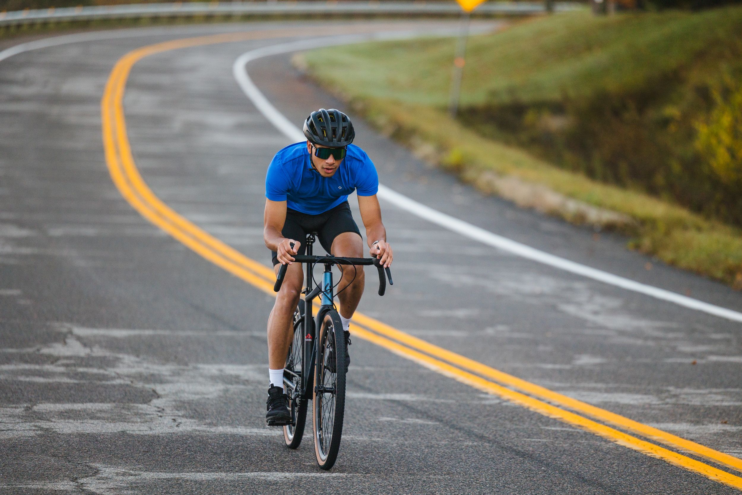 Diamondback Men's Obelisk 700C Gravel Mountain Bike