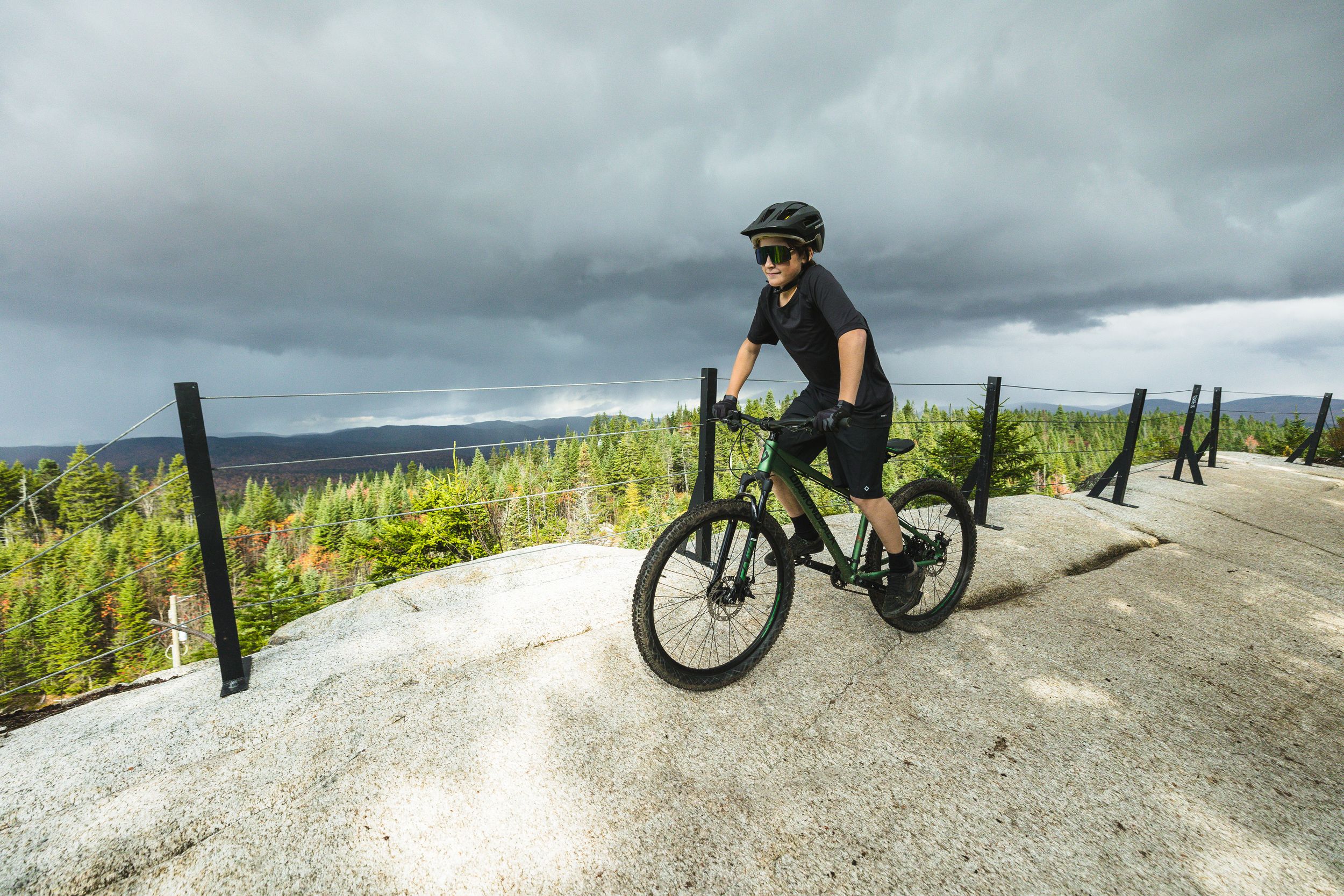 Diamondback Speedtrail 26" Youth Mountain Bike Front_Angled_Left