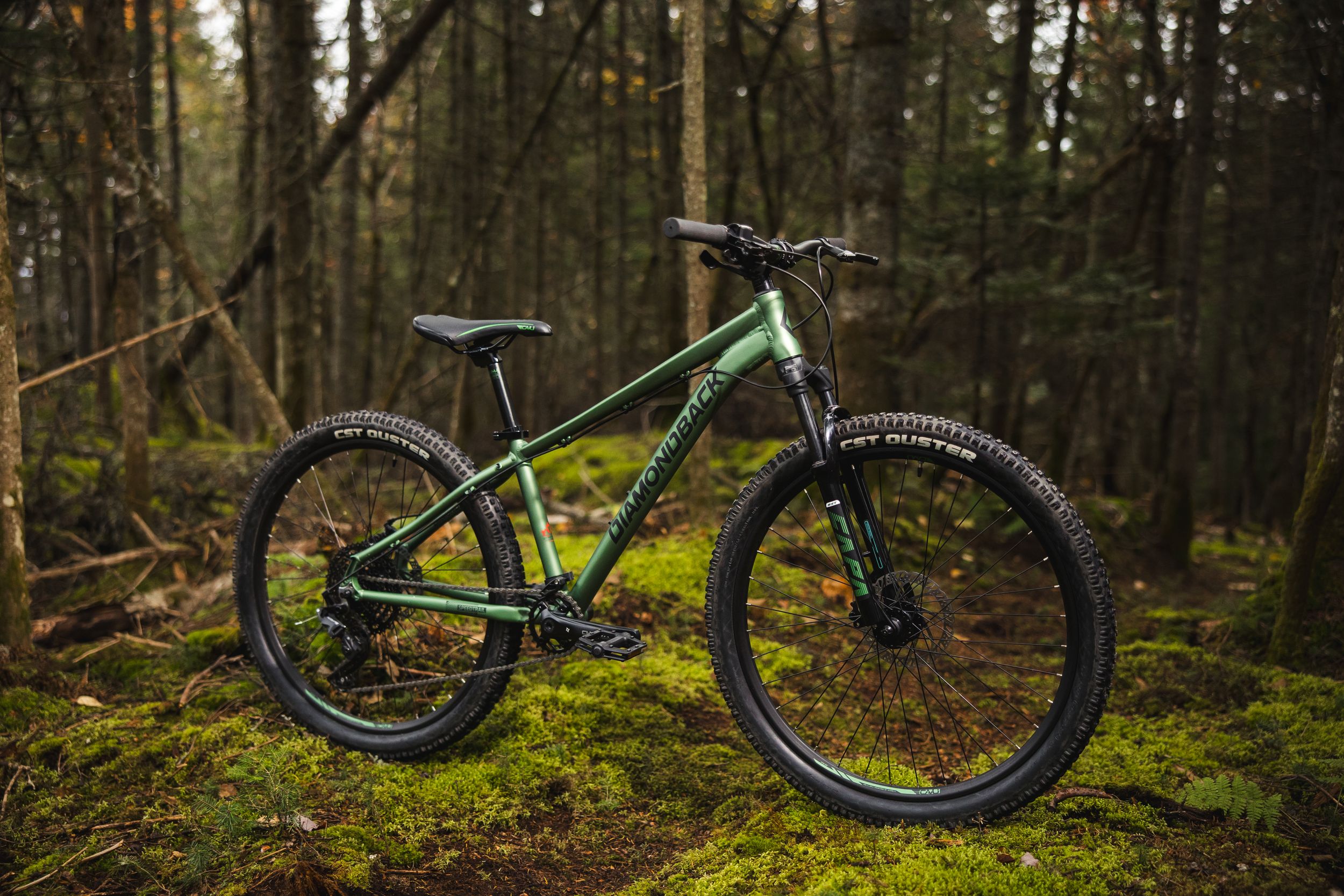 Diamondback Speedtrail 26" Youth Mountain Bike Front_Angled_Right