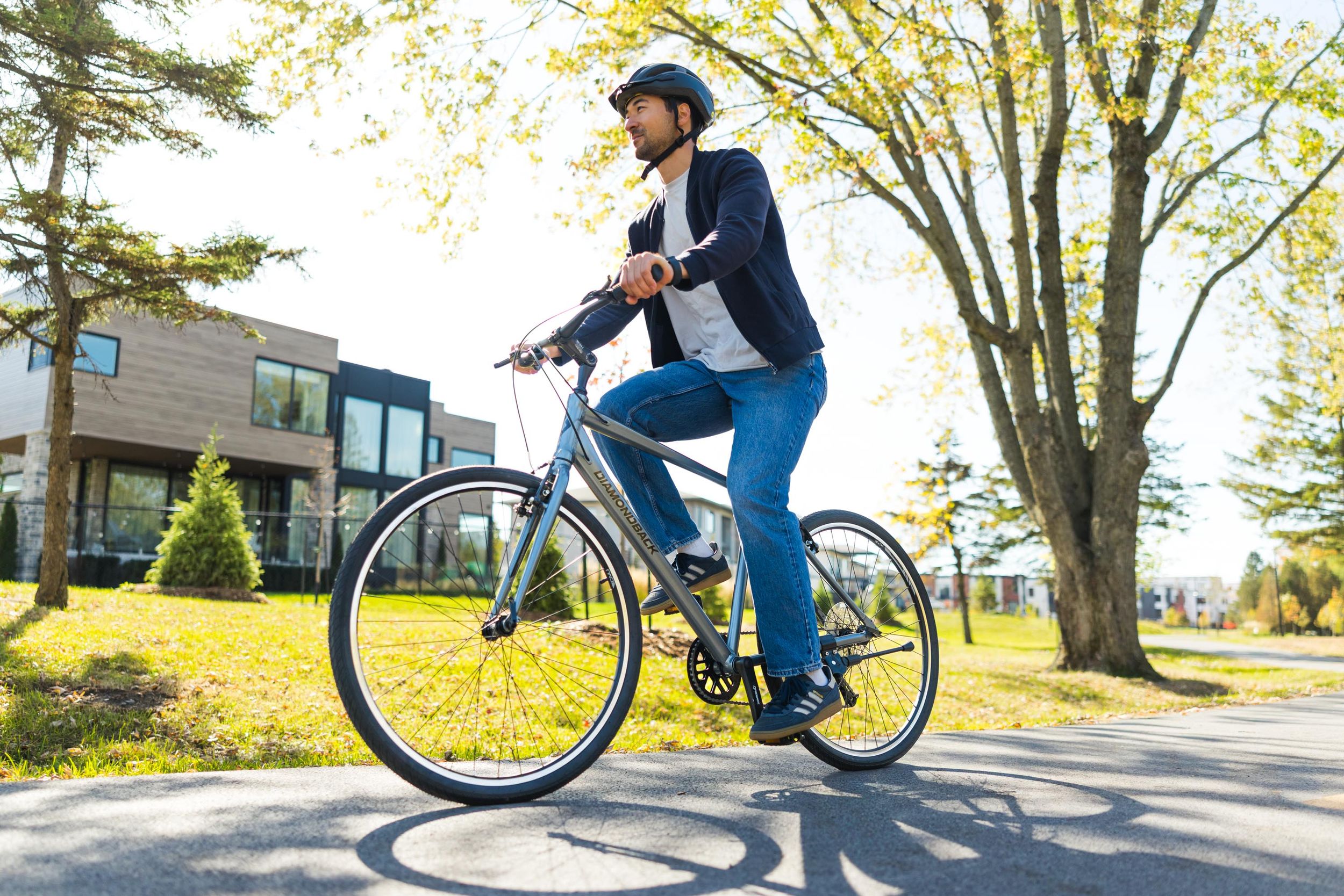 Diamondback Prism 1.0 700C Men's Hybrid Bike