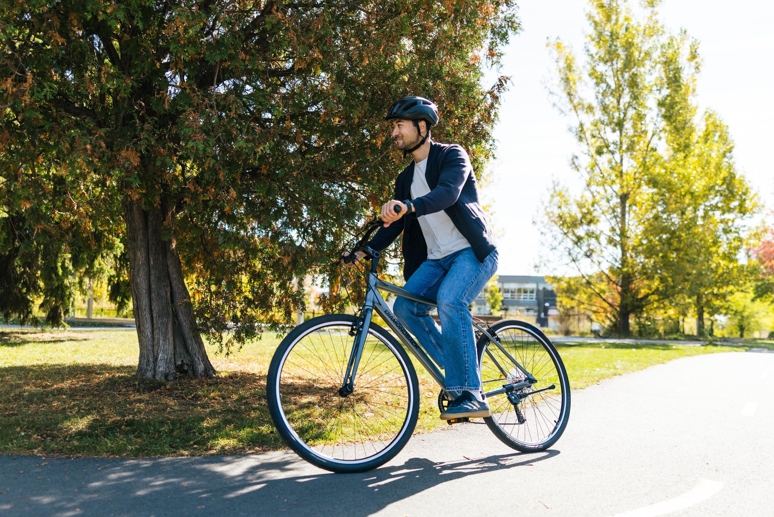 Diamondback Prism 1.0 700C Men's Hybrid Bike