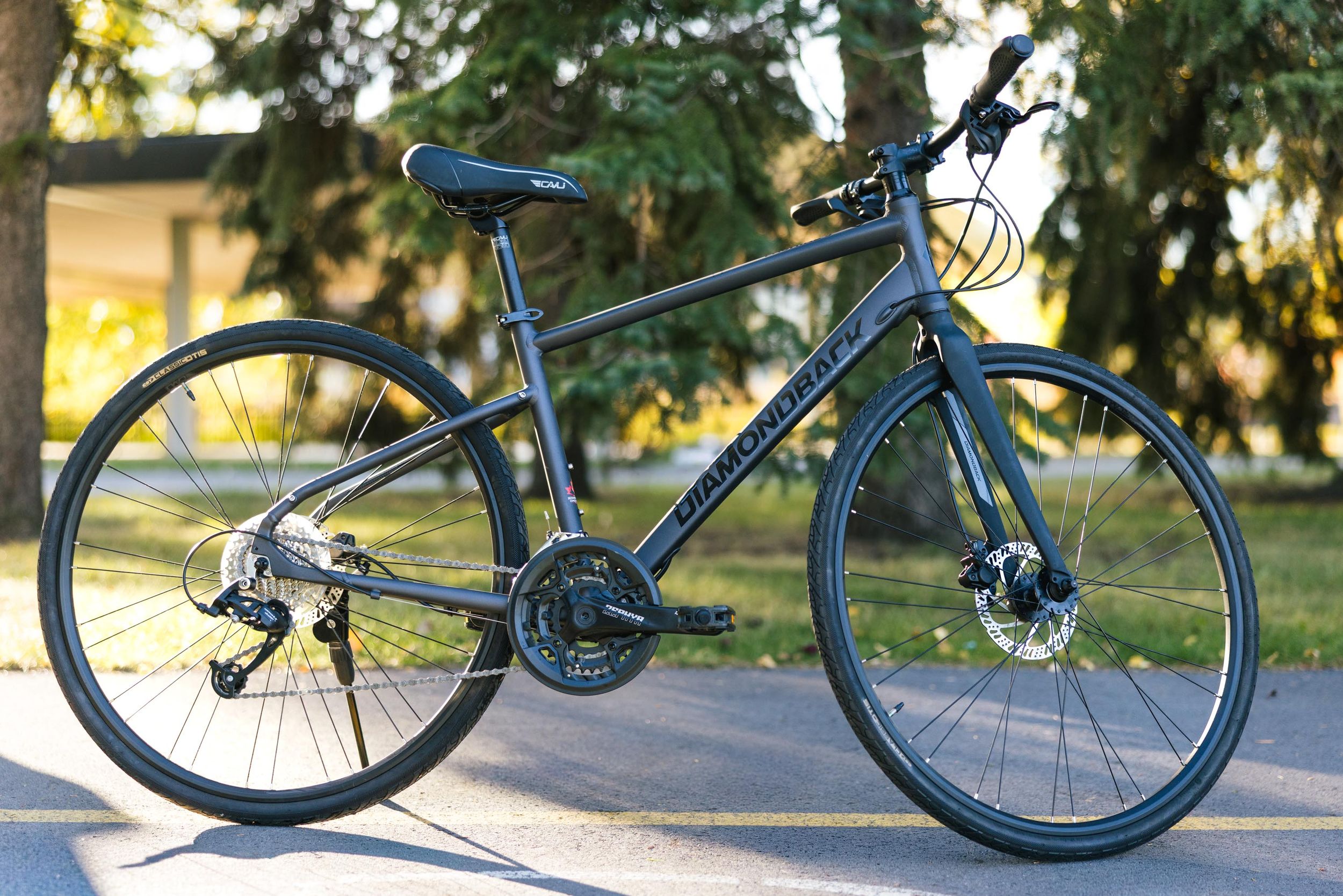 Diamondback Lachine 3.3 700C Hybrid Commuter Bike