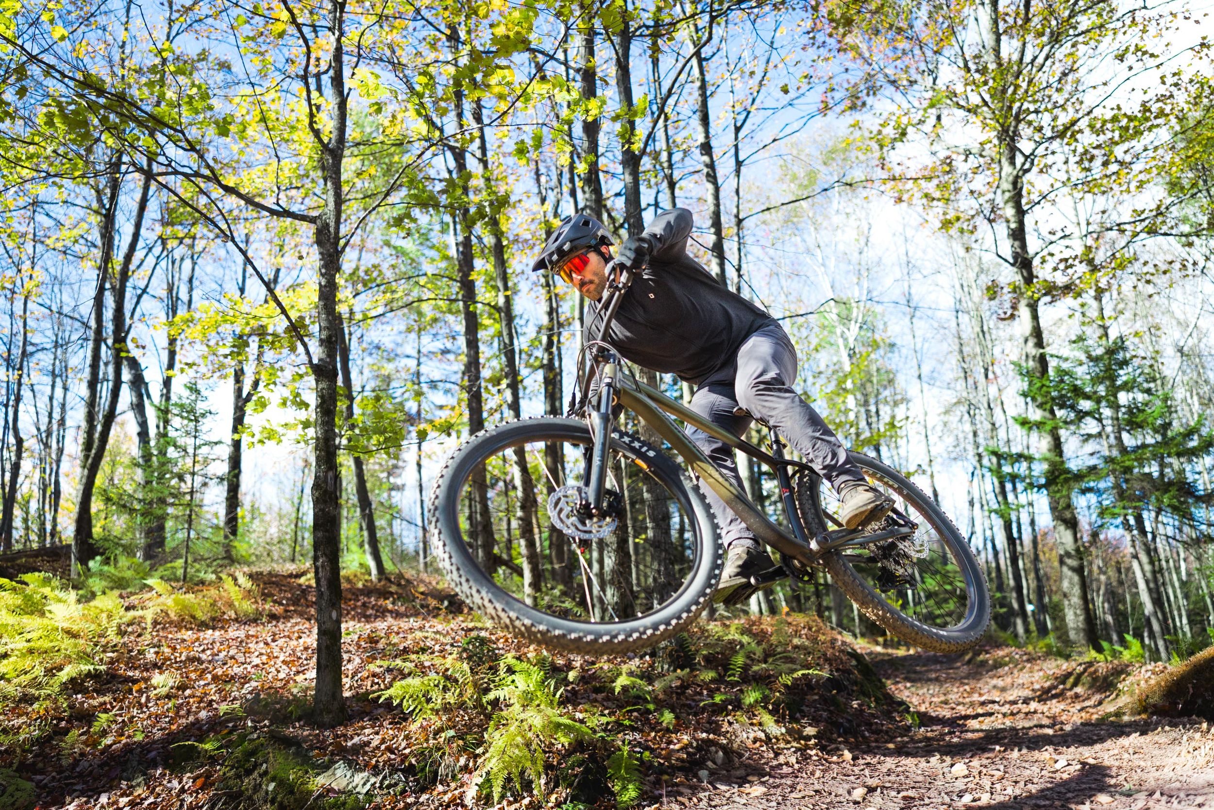 Diamondback Highline 3.2 29 Inch Mountain Bike