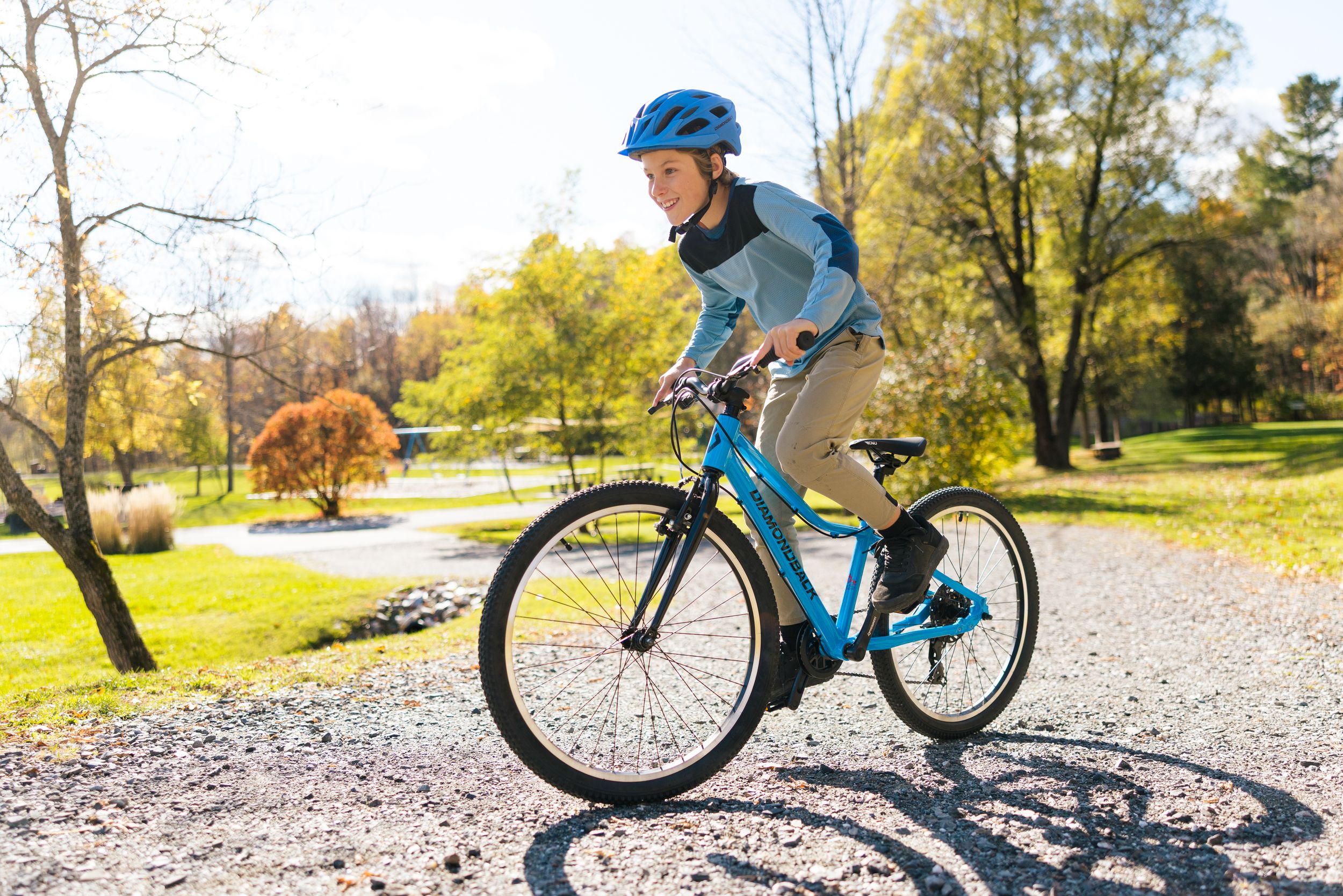 Diamondback Revolve 24 Inch Junior Mountain Bike Front_Angled_Left