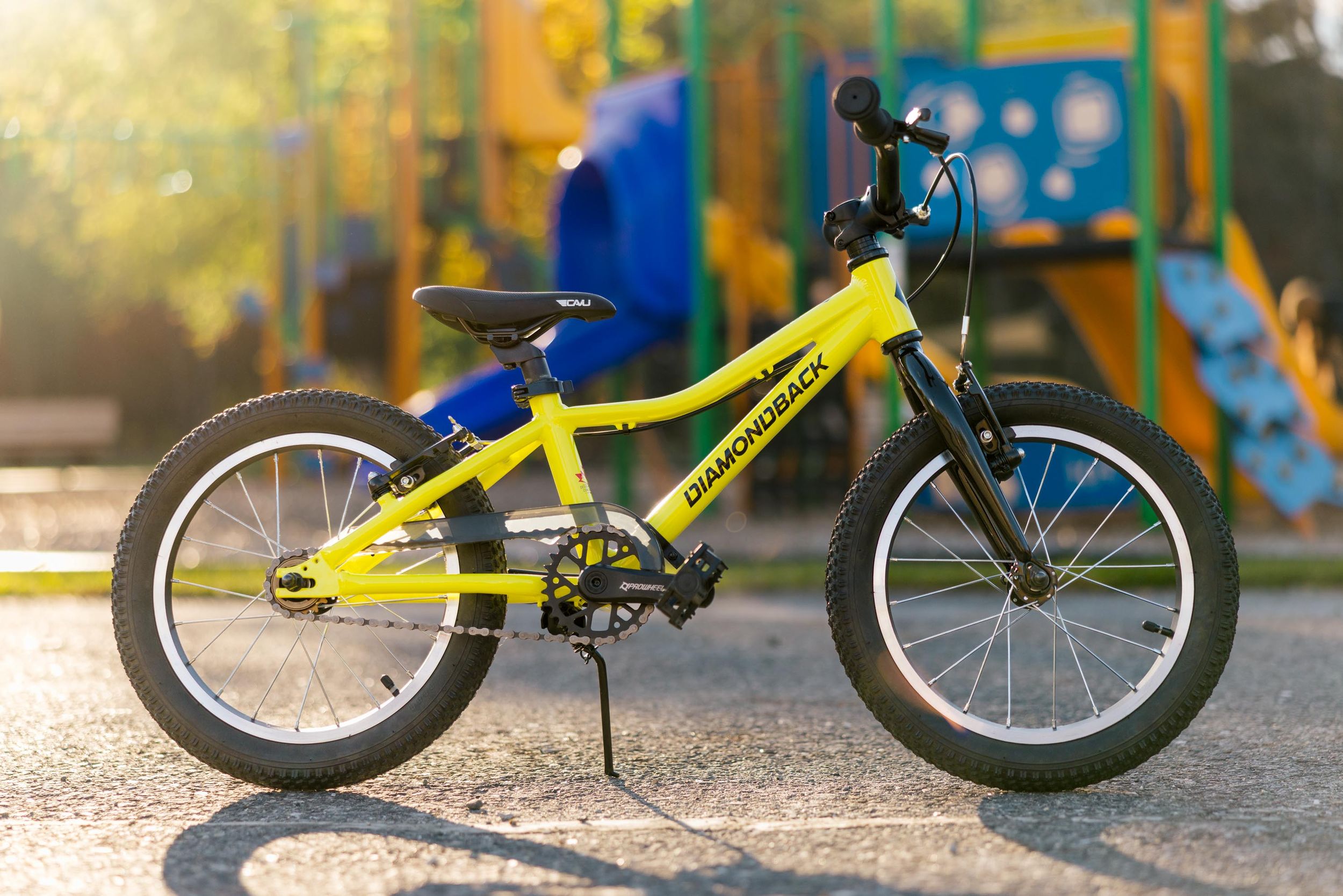 Diamondback Revolve 16 Inch Junior Mountain Bike Side_Right