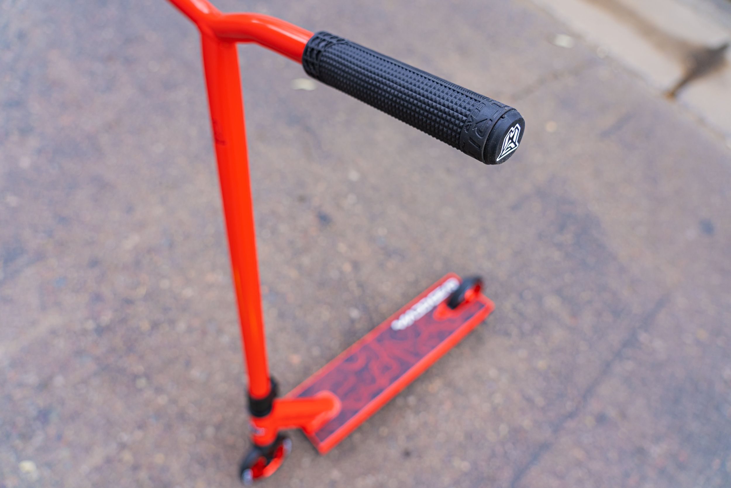 Madd Gear MG4 Titan Pro Scooter CloseUp