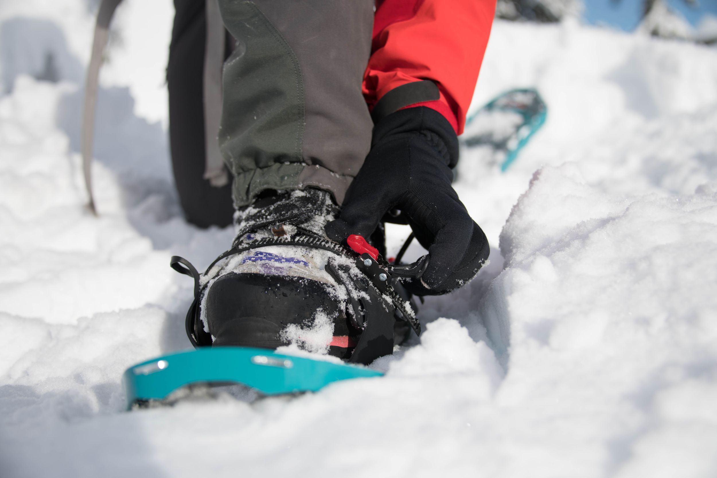 MSR Women's Revo Explore 22 Snowshoes CloseUp