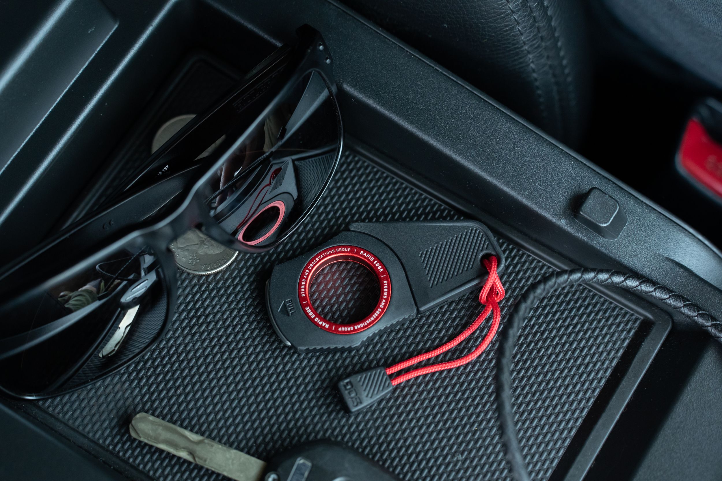 SOG Rapid Knife Overhead_Flat