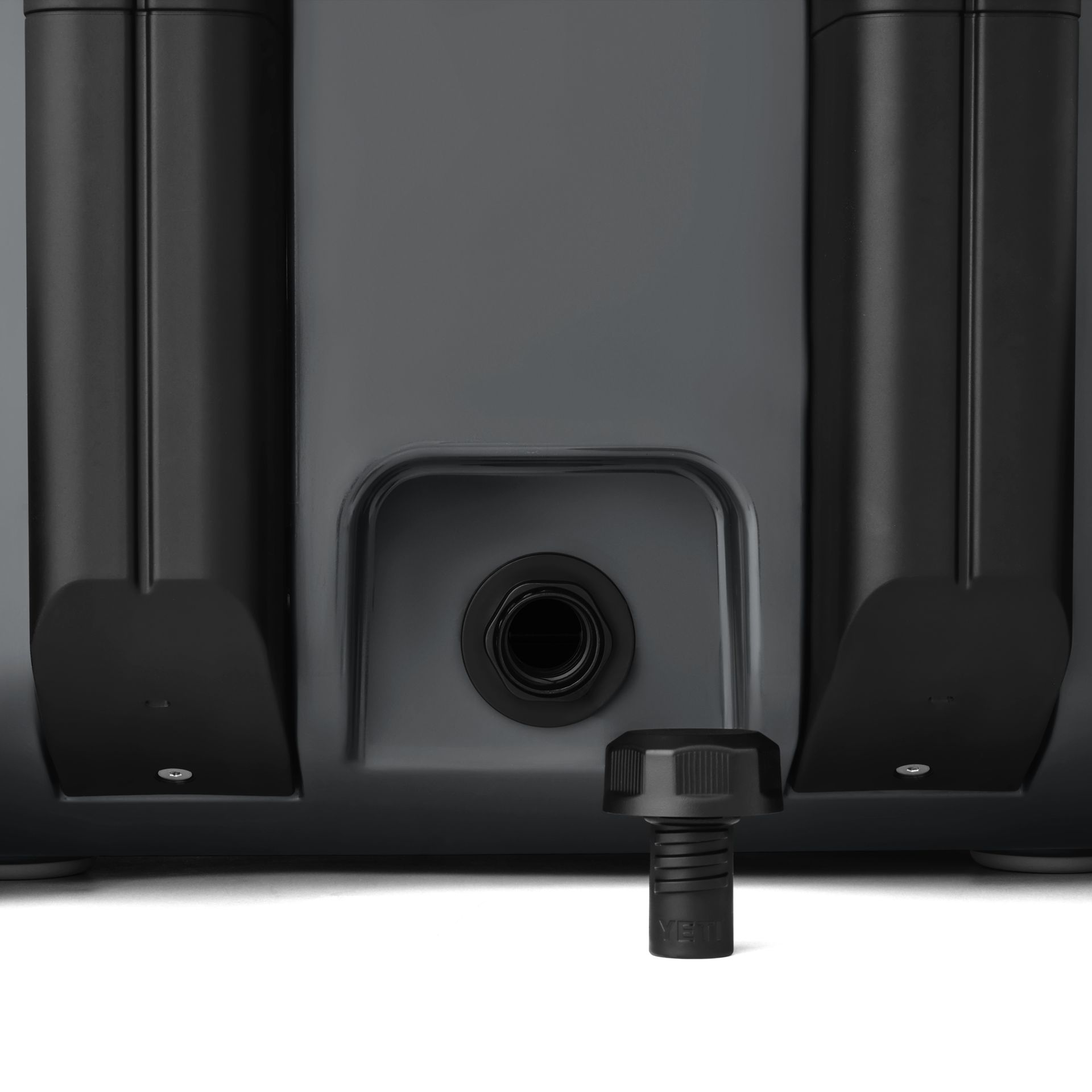 YETI Roadie® 32 Wheeled Hard Cooler