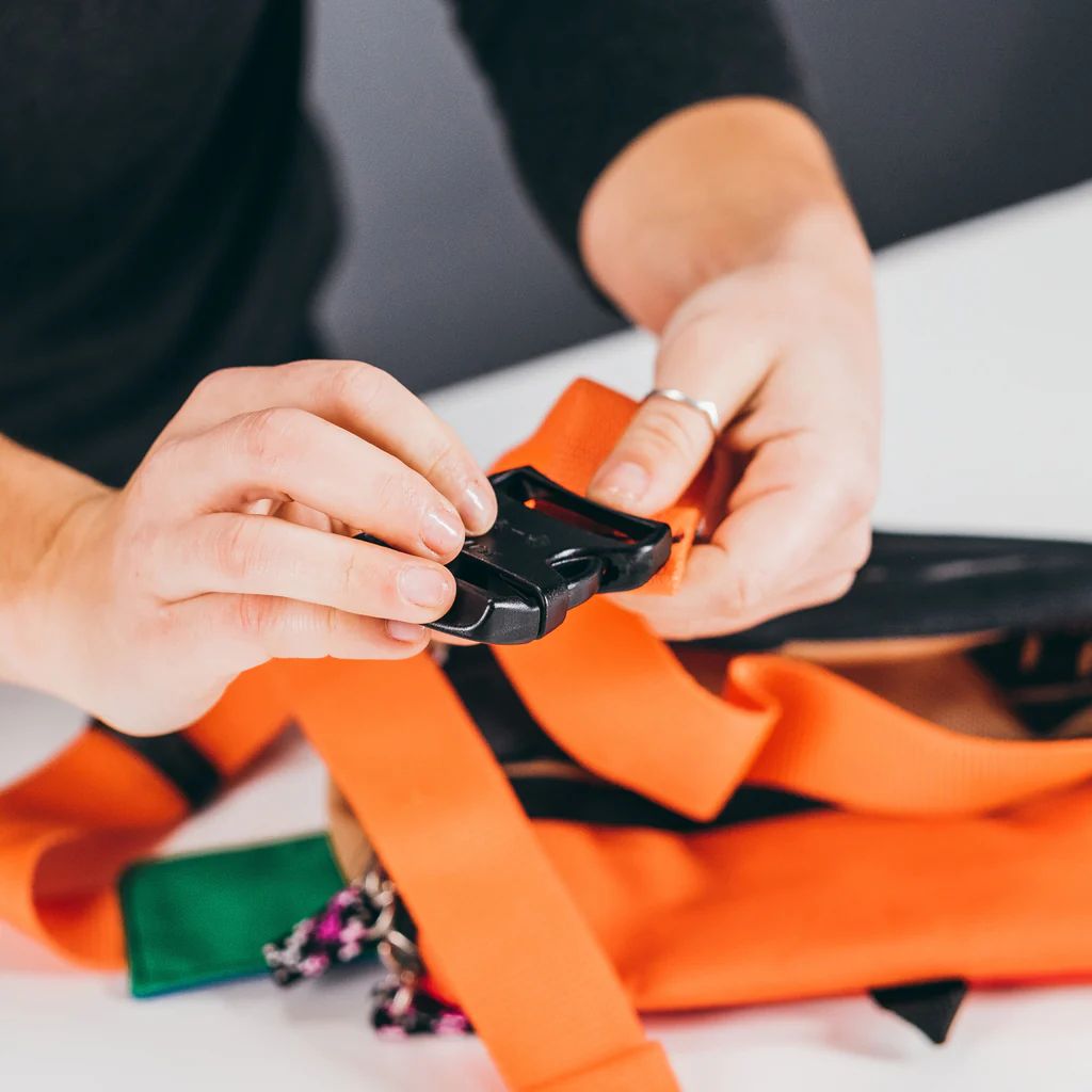 McNett Dual Adjust 1-inch Buckle Kit CloseUp