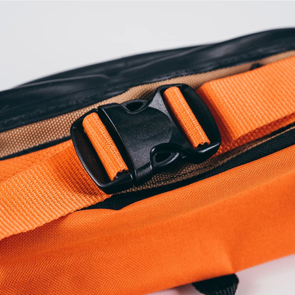 McNett Dual Adjust 1-inch Buckle Kit CloseUp