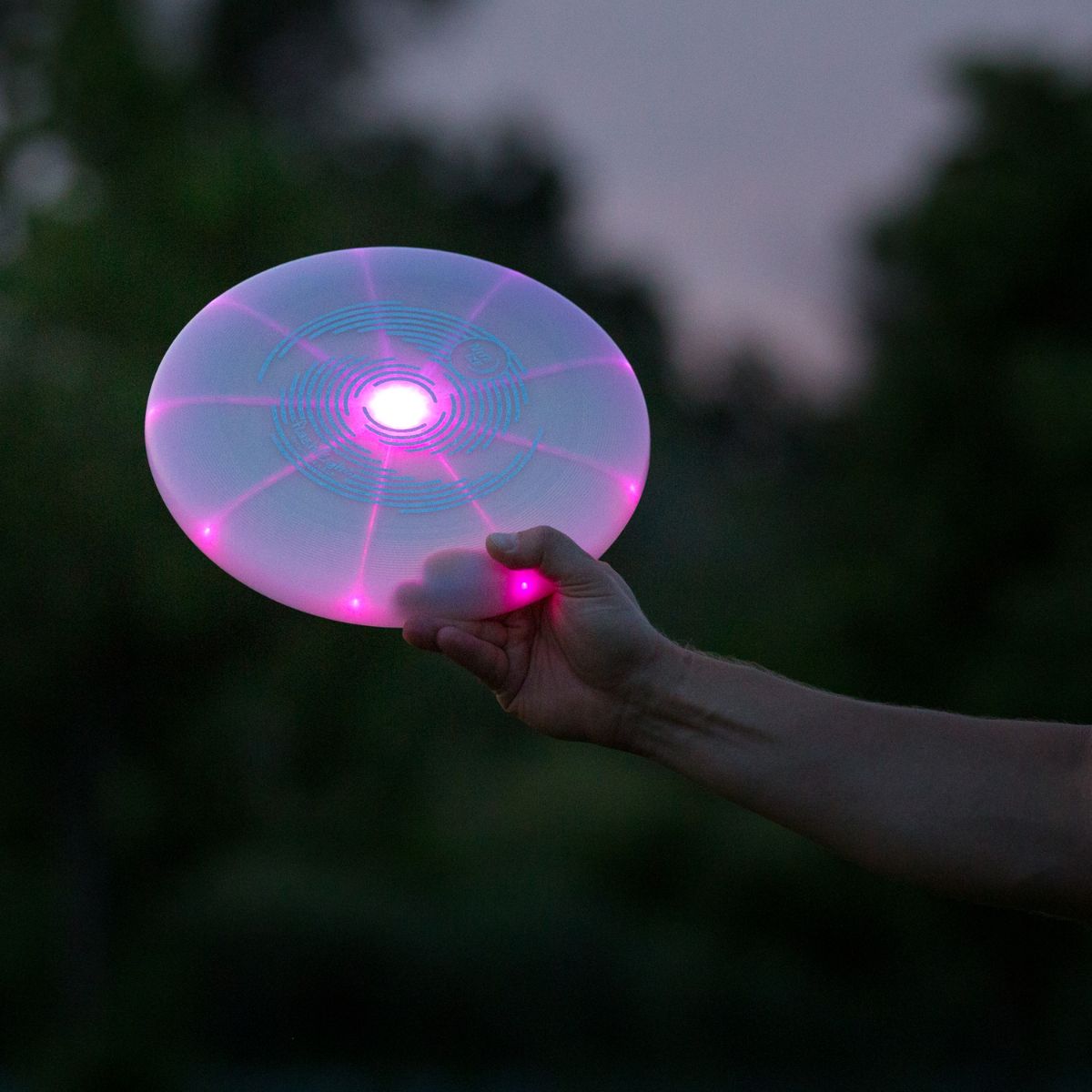 Nite Ize Flashflight Rechargeable Light Up Frisbee Overhead_Plunge