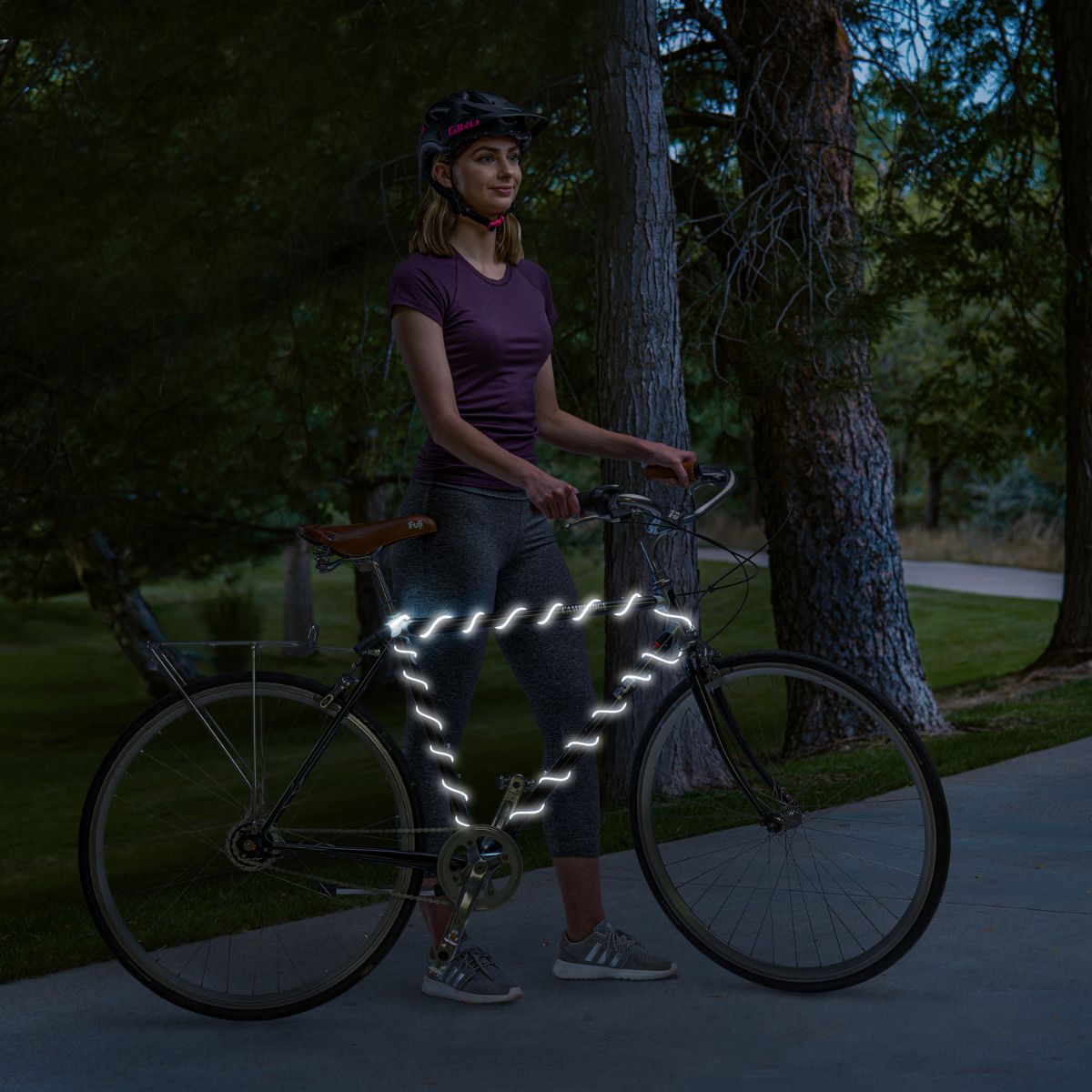 Nite Ize Radiant Rechargeable Shineline Composite_or_Mixed