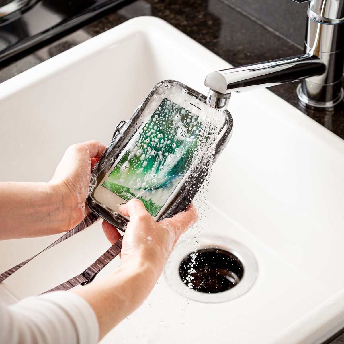 Nite Ize Runoff Phone Cube Overhead_Plunge