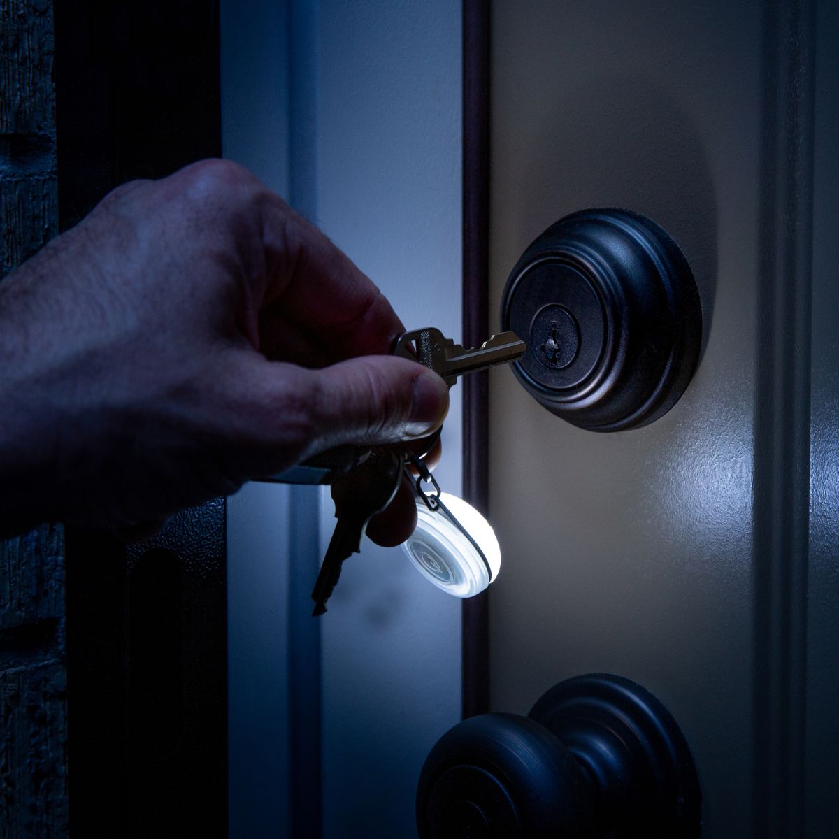 Nite Ize Spotlit Rechargeable Light Back_Angled_Right