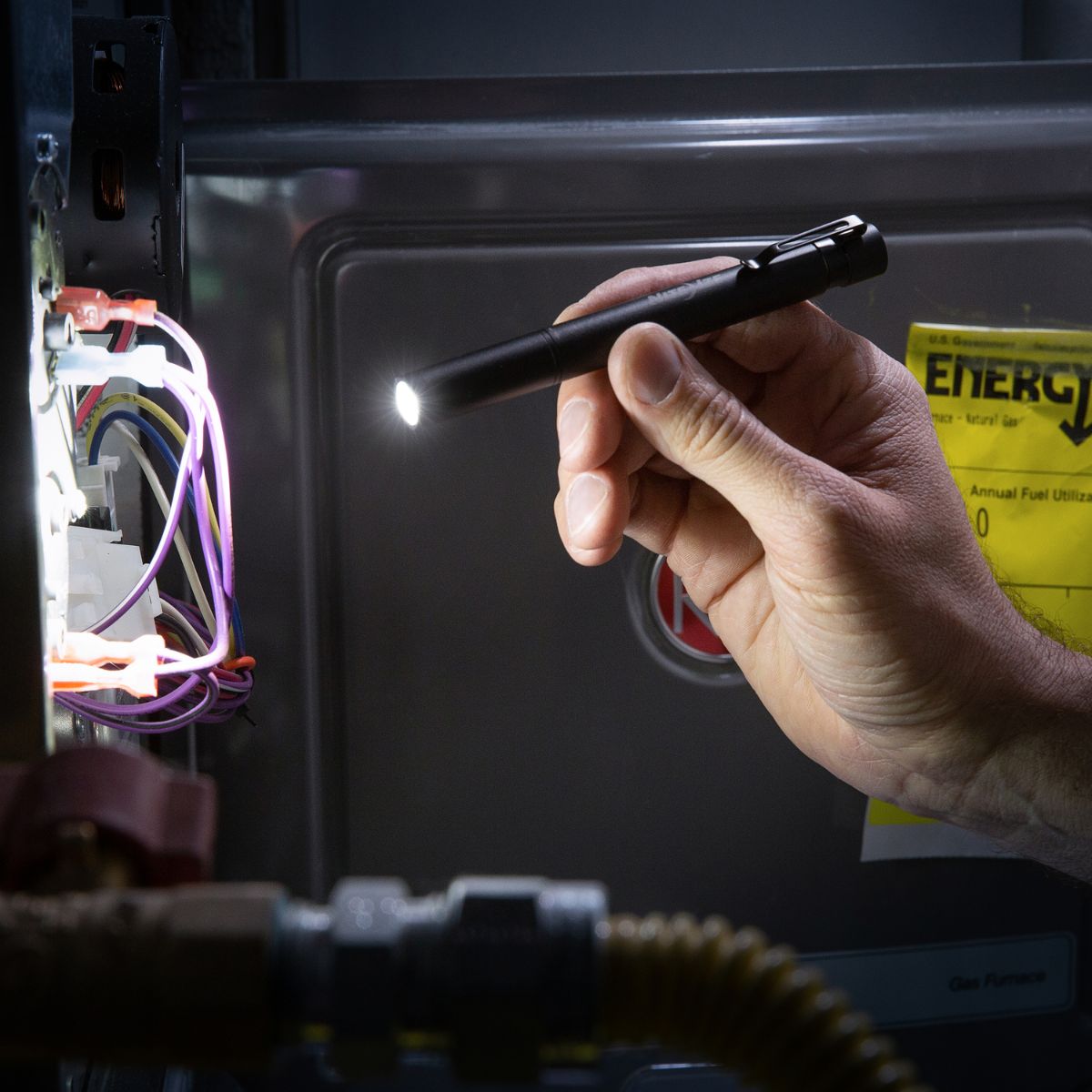 Nite Ize Radiant Rechargeable Pen Light Front_Angled_Left