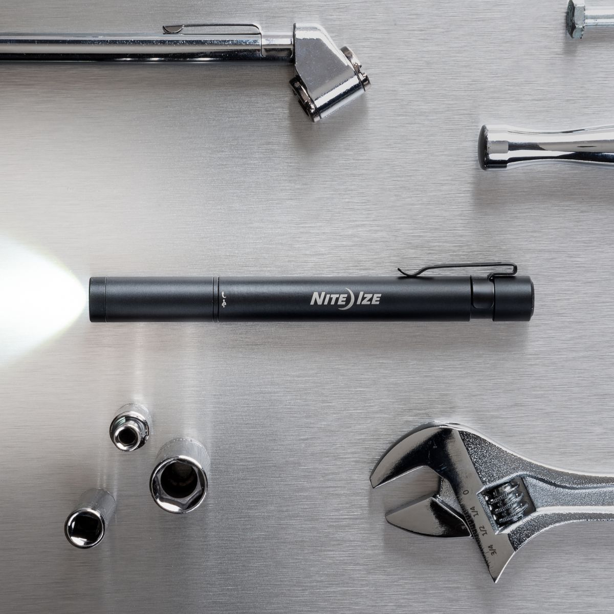 Nite Ize Radiant Rechargeable Pen Light Side_Left