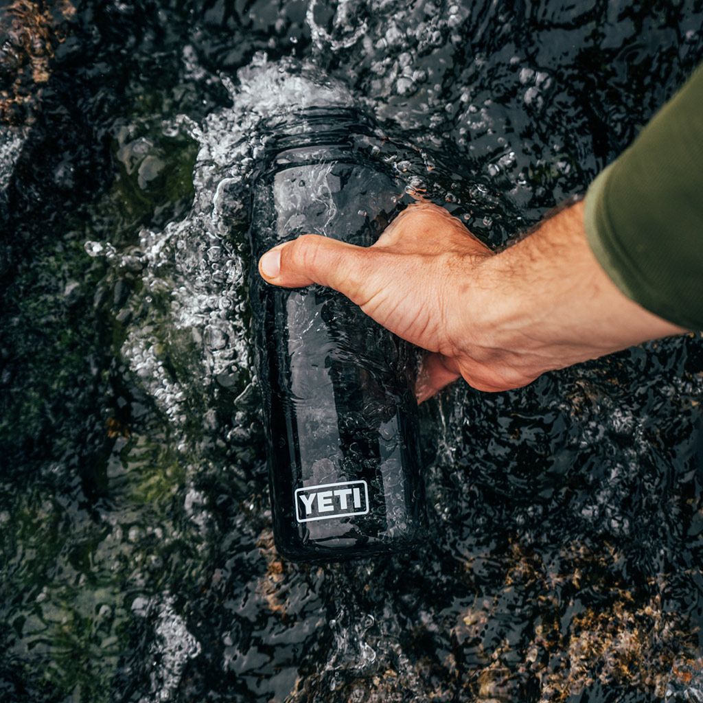 YETI Yonder 1L Water Bottle | SportChek