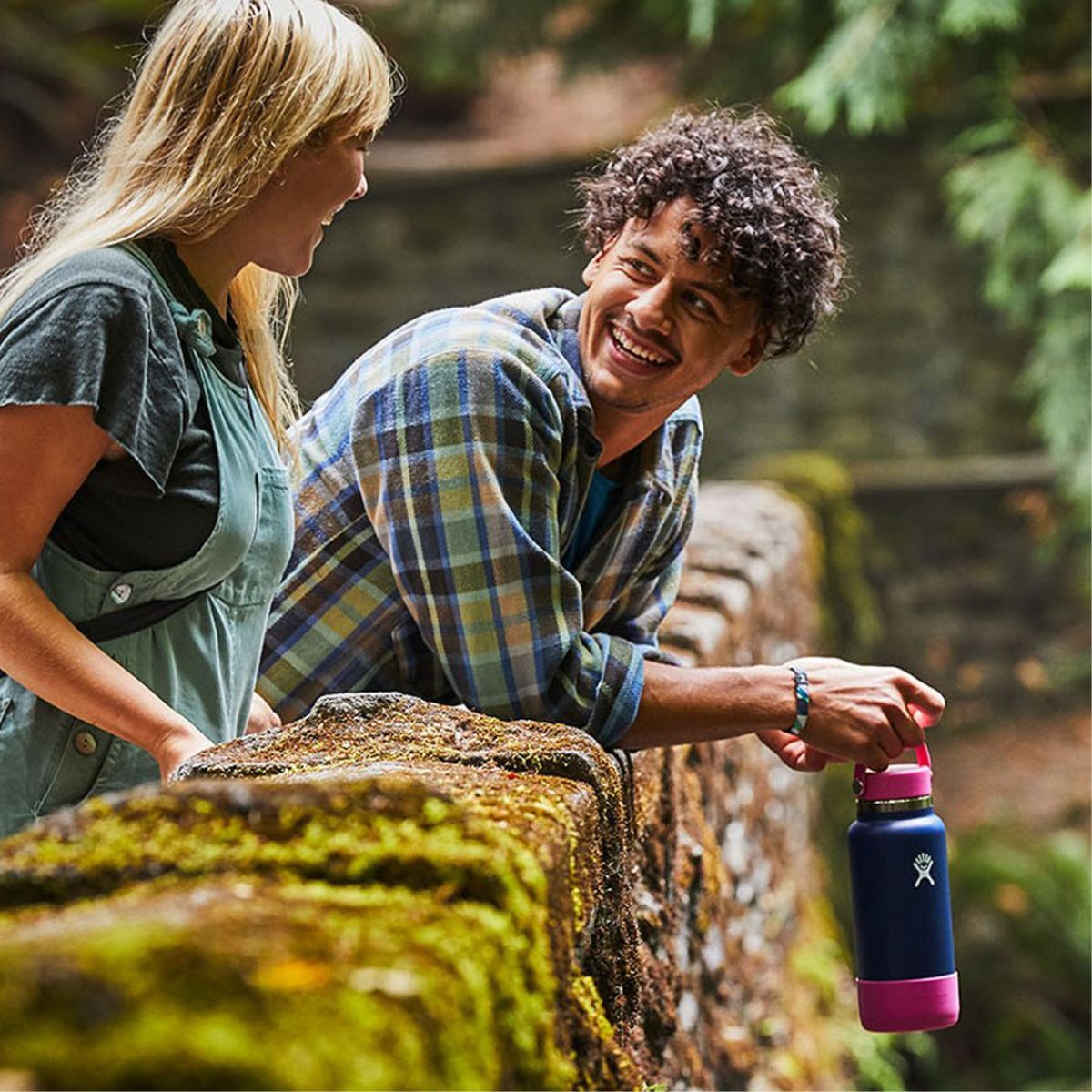 Hydro Flask Medium Bottle Boot Front_Three_Fourths_Angled_Right