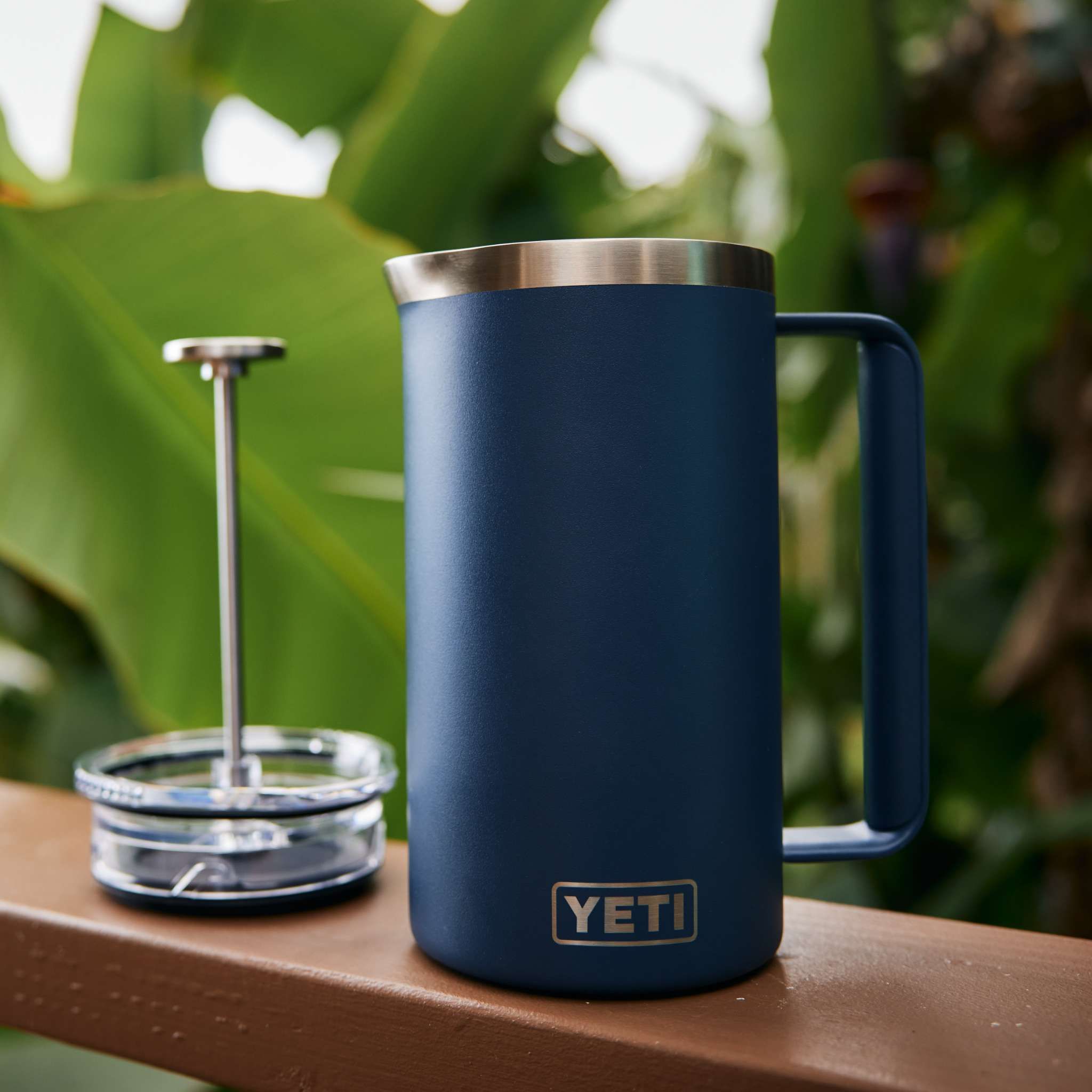 YETI Rambler ピッチャー 64OZ(1.9L)ビッグウェーブブルー YETI Rambler ピッチャー 64OZ(1.9L)ビッグウェーブブルー