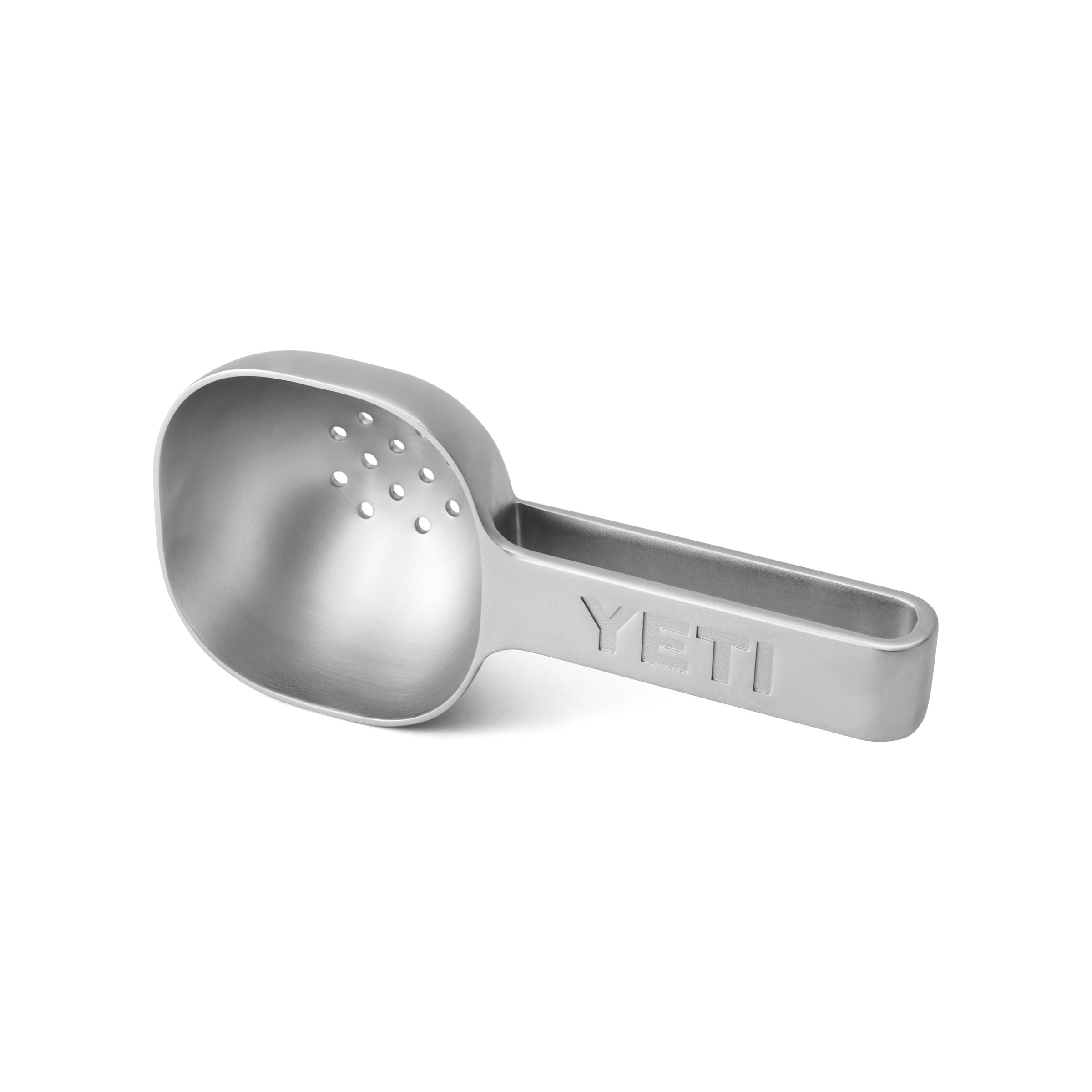 YETI Ice Scoop Overhead_Plunge