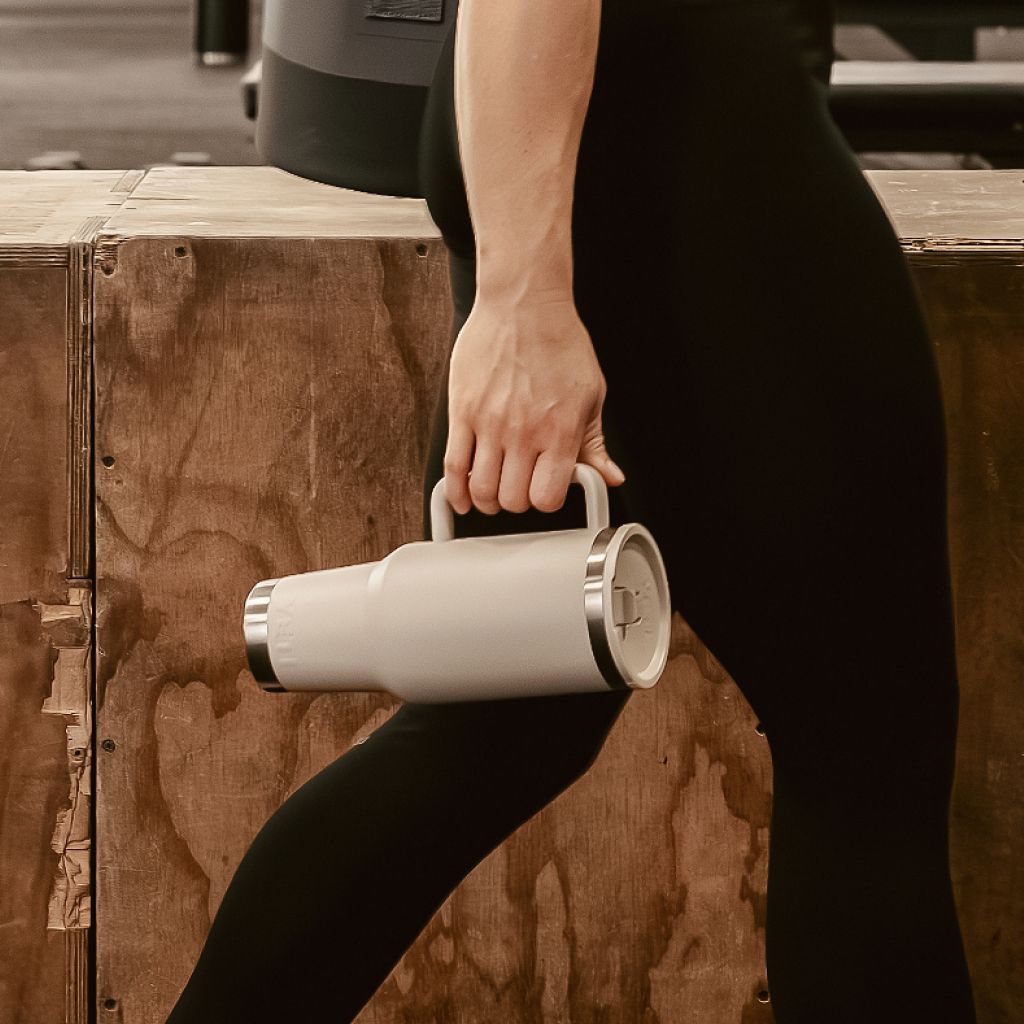 YETI Rambler® 40 oz Straw Travel Mug with Straw