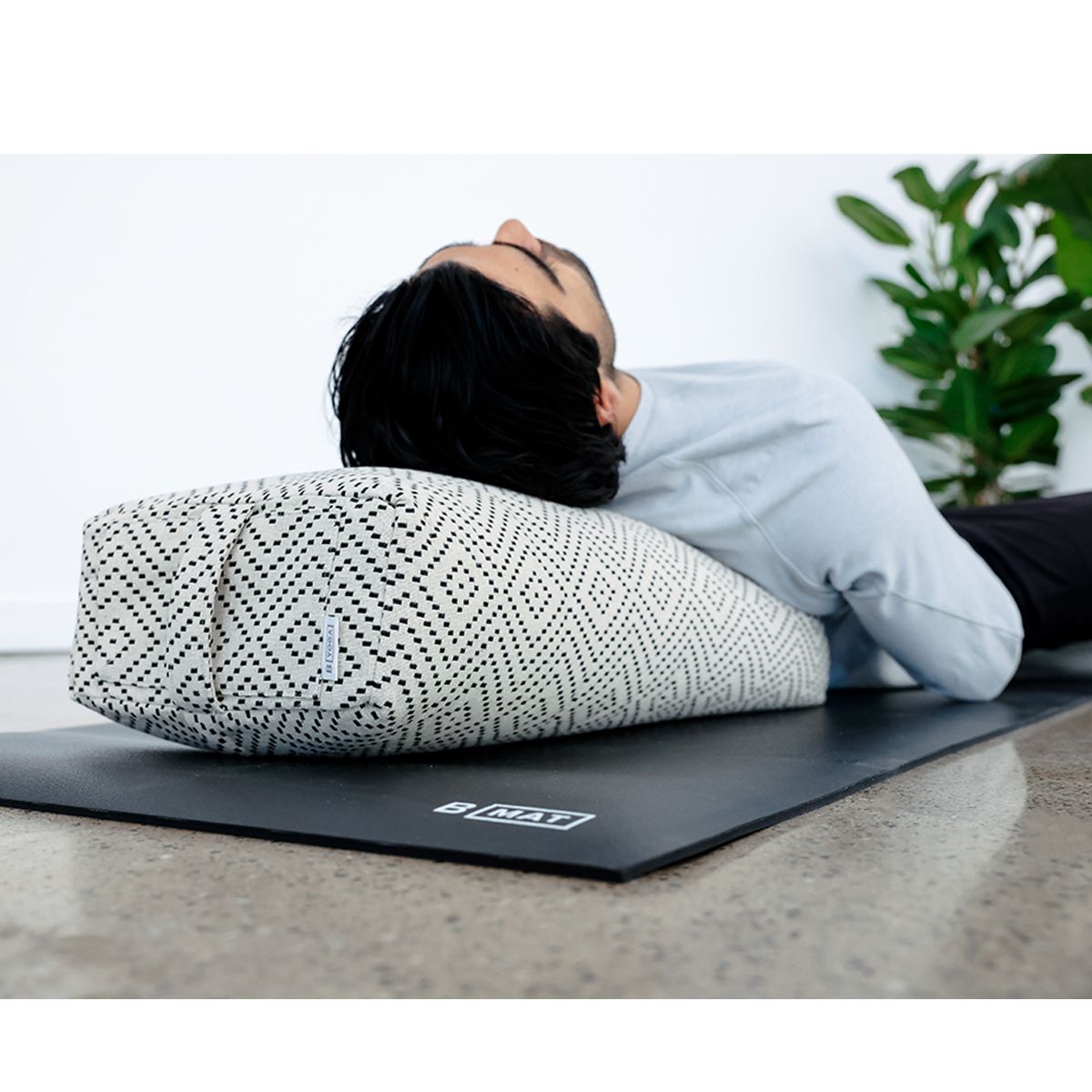 B Yoga The Calm Bolster