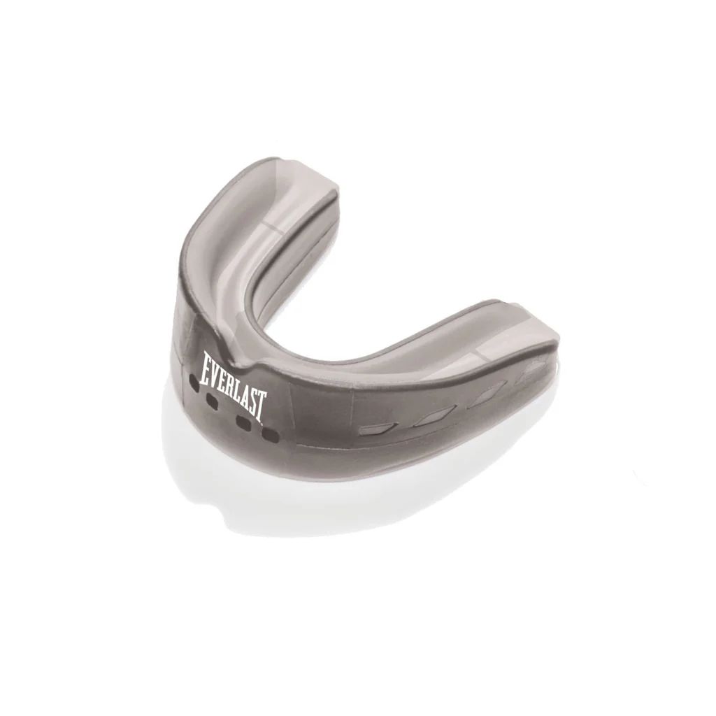 Everlast EverShield Double Mouthguard Overhead_Plunge