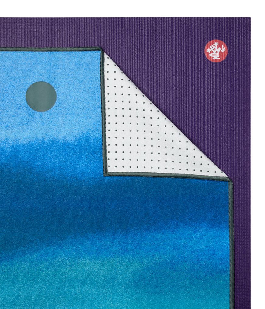 Manduka Yogitoes® Yoga Mat Towel