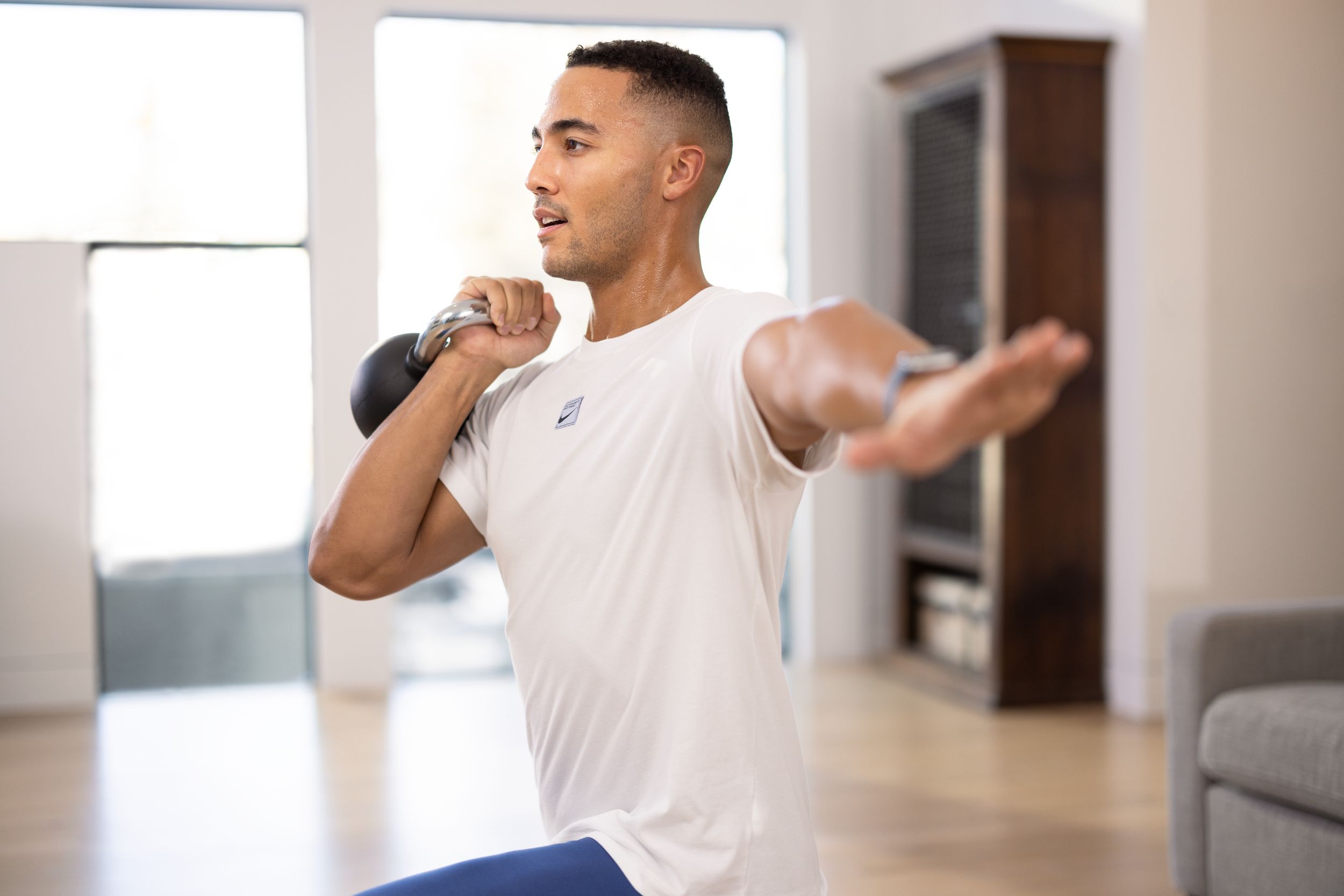 Nike Men's Therma Fleece Swoosh Taper Pants