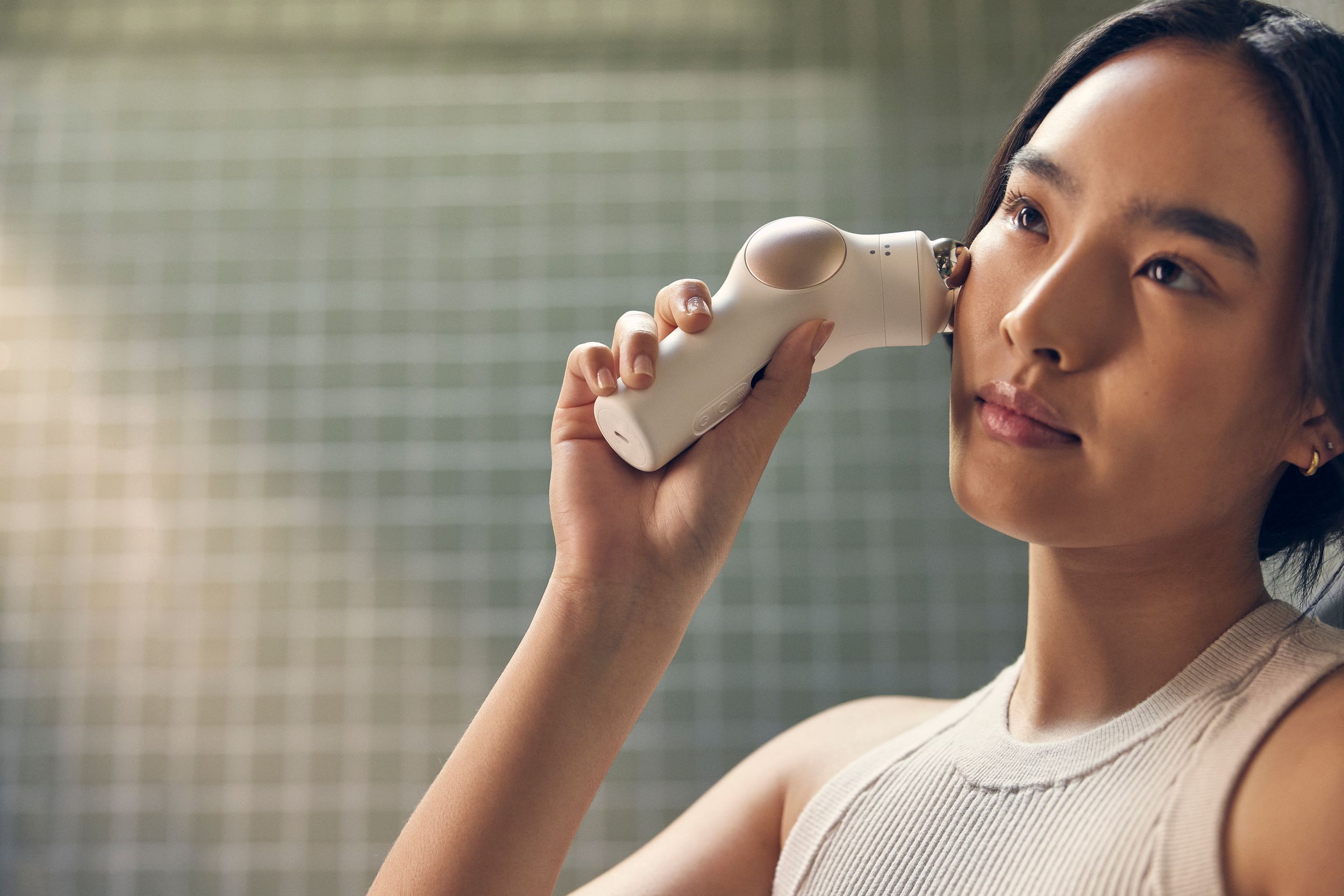 Therabody Theraface Pro Massage Device Side_Right