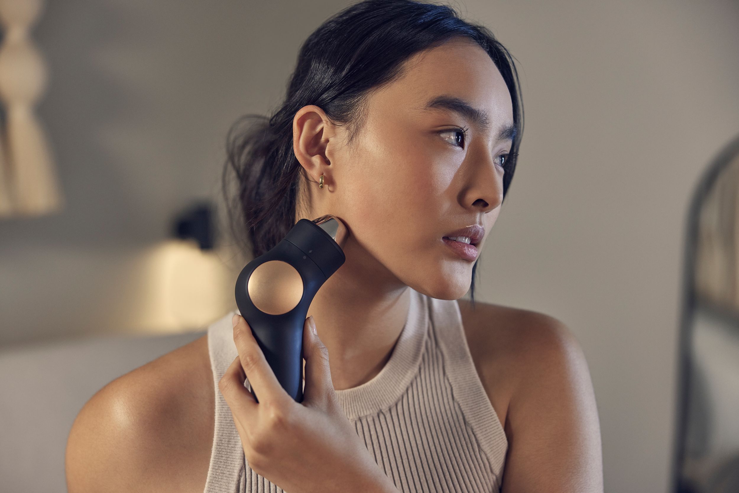 Therabody Theraface Hot & Cold Therapy Rings Side_Right